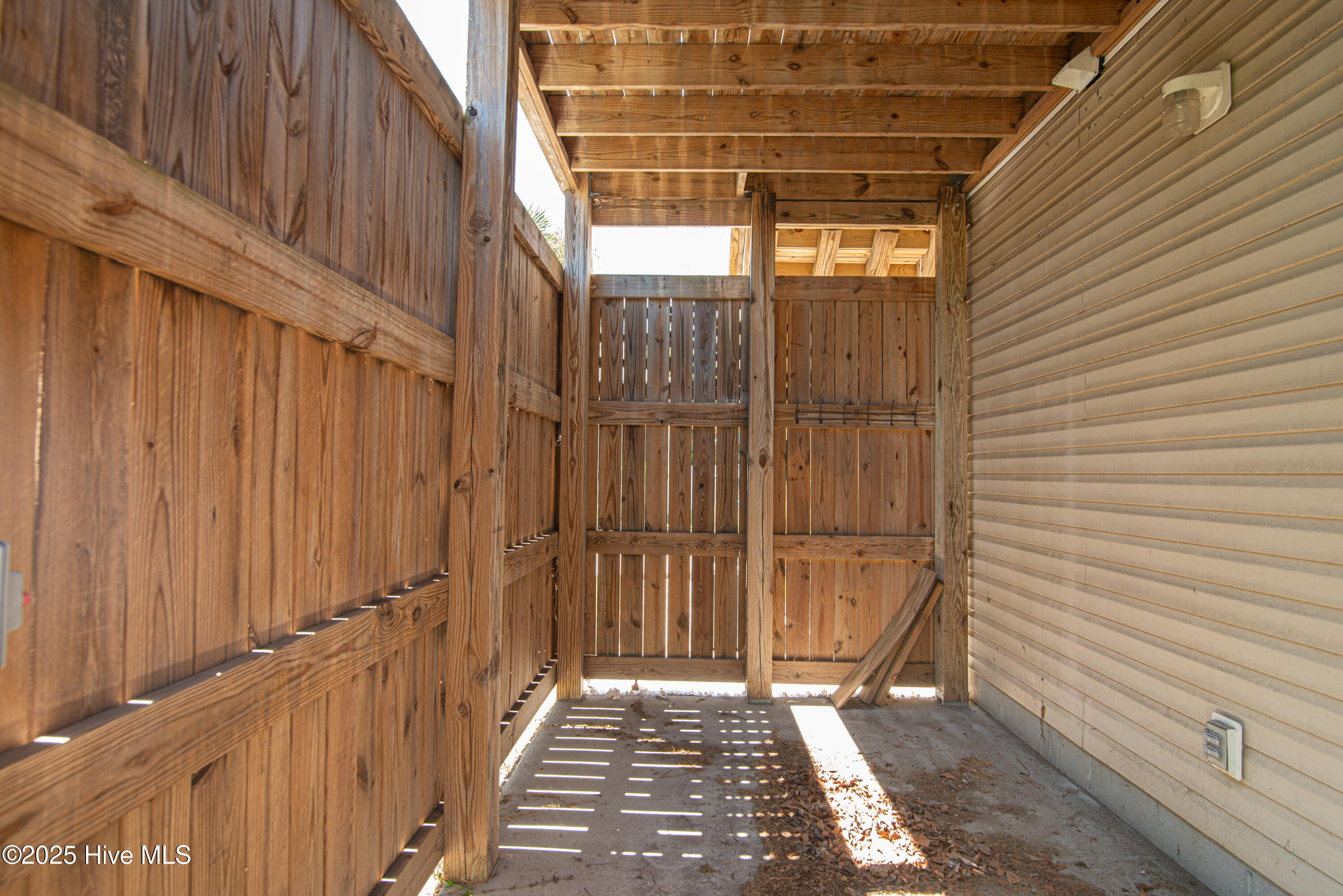 100530224 | Photo 45