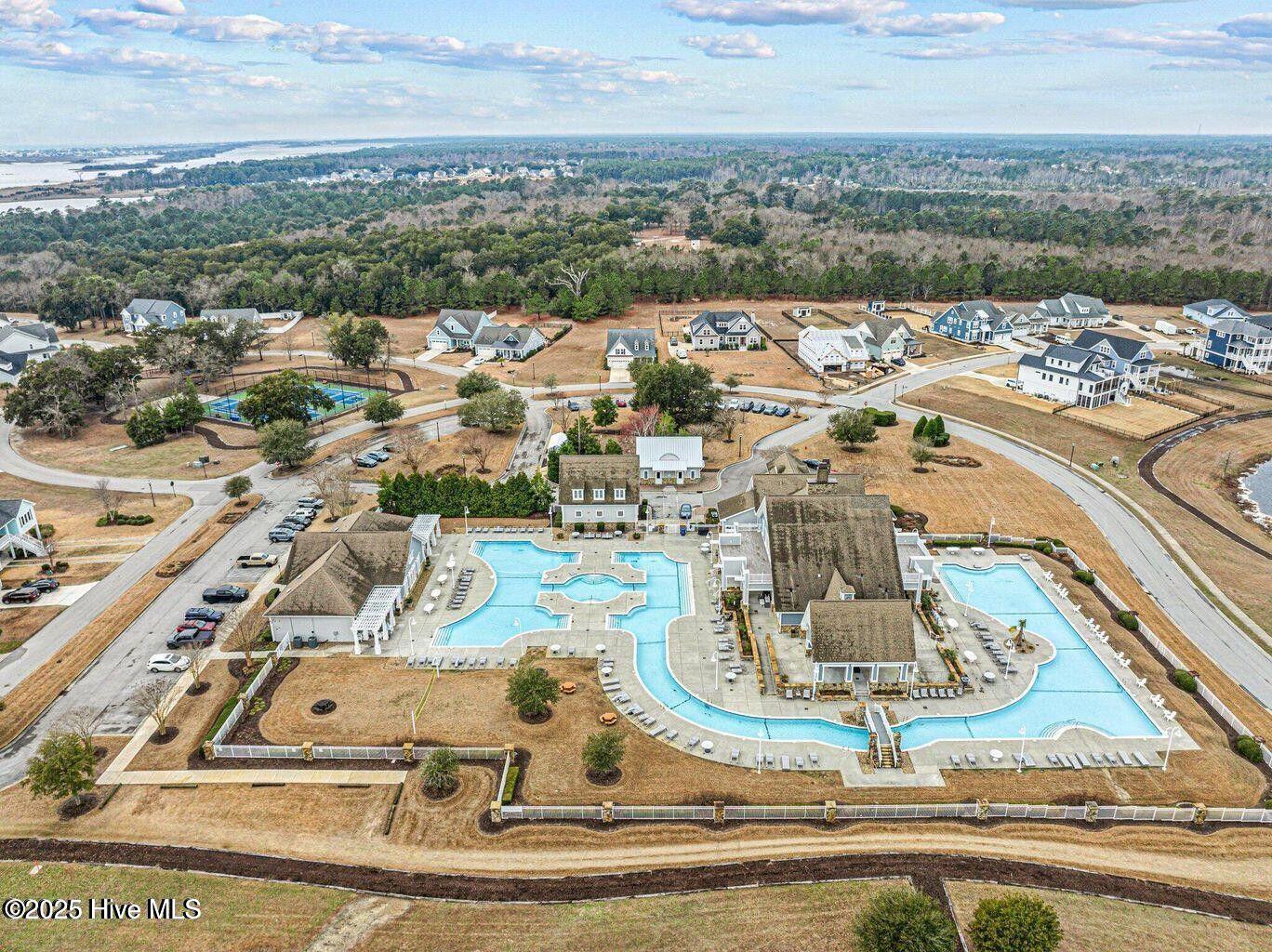 100564274 | Photo 41