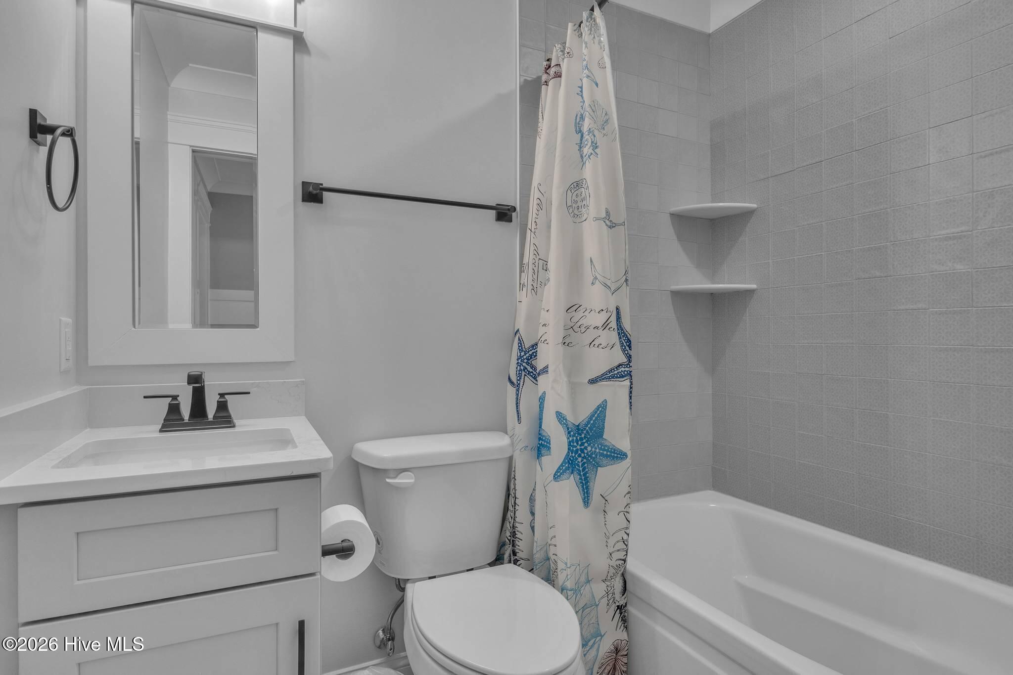 100558345 | Photo 57