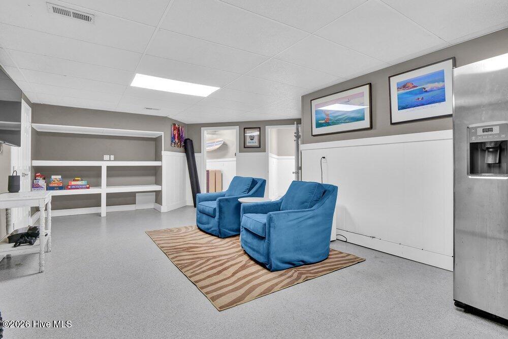 100559715 | Photo 51