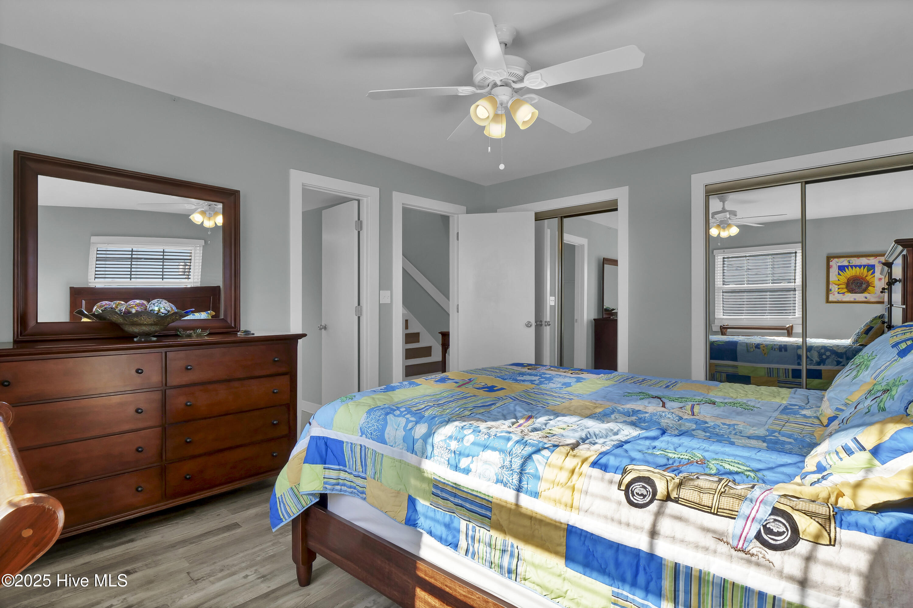 100469434 | Photo 31