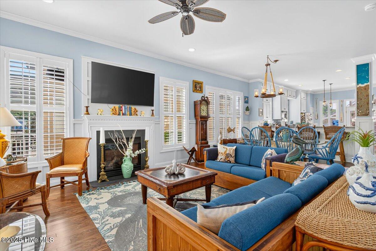 100518883 | Photo 10