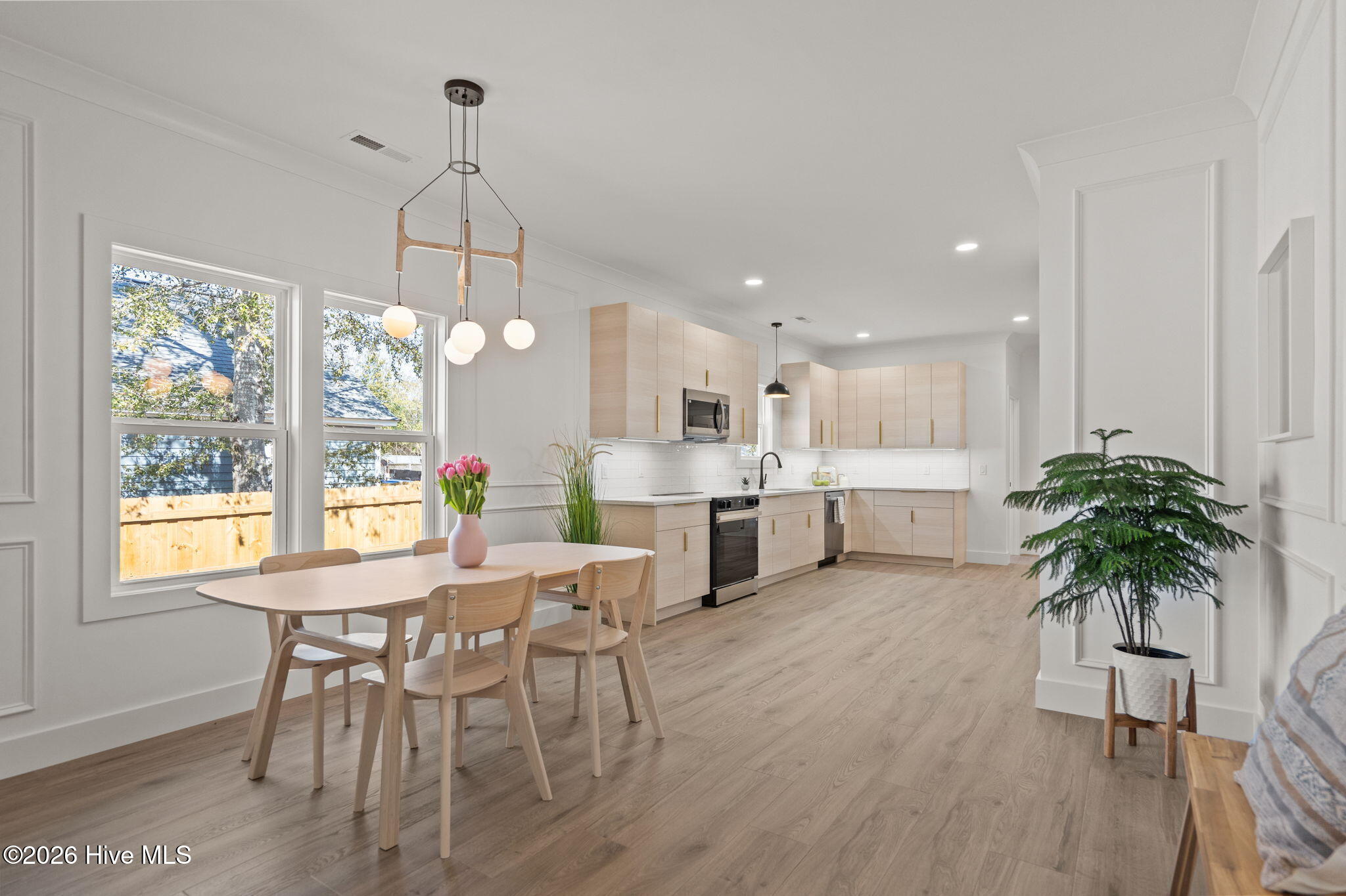 100553901 | Photo 15