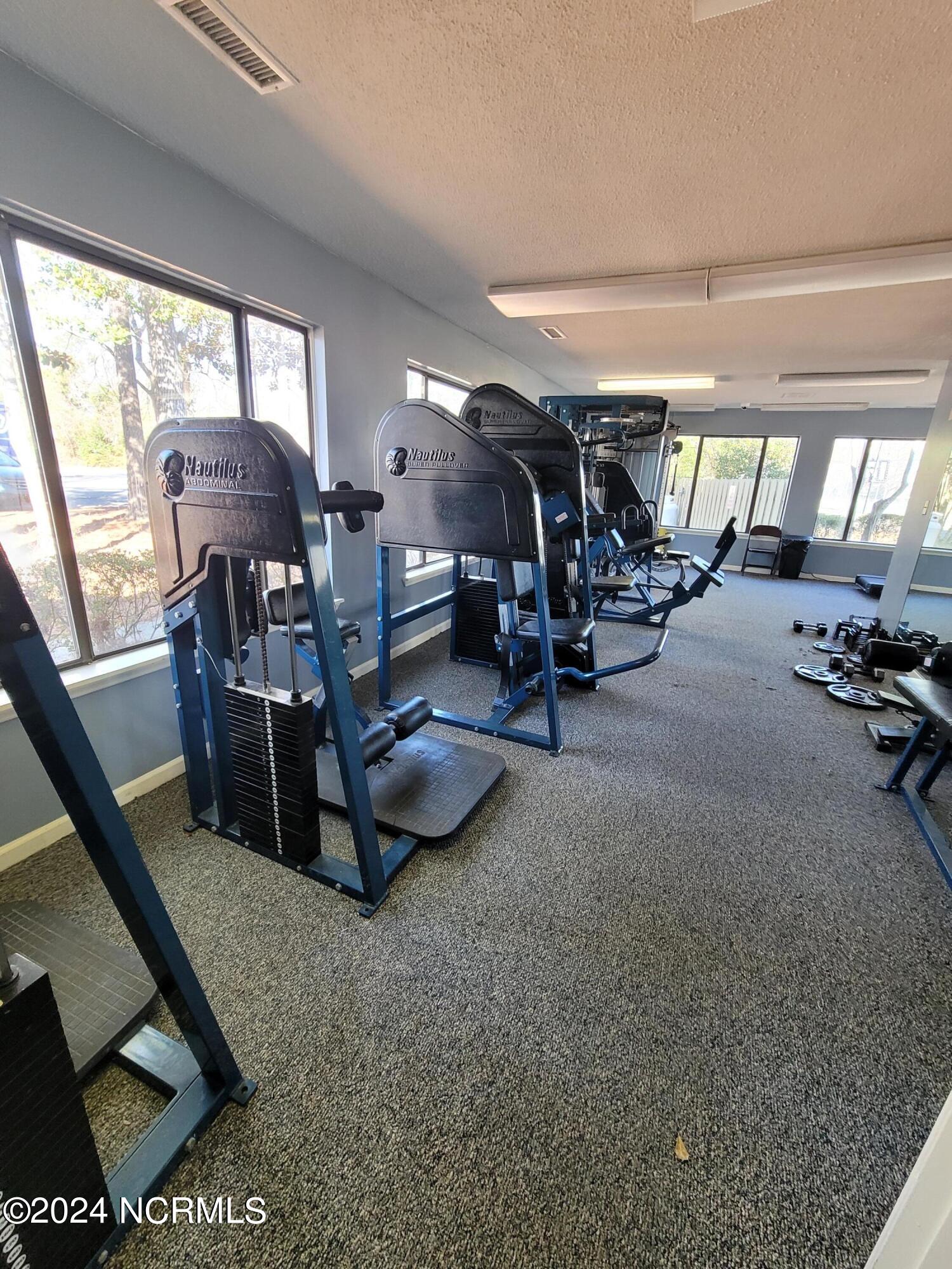 100565736 | Photo 30