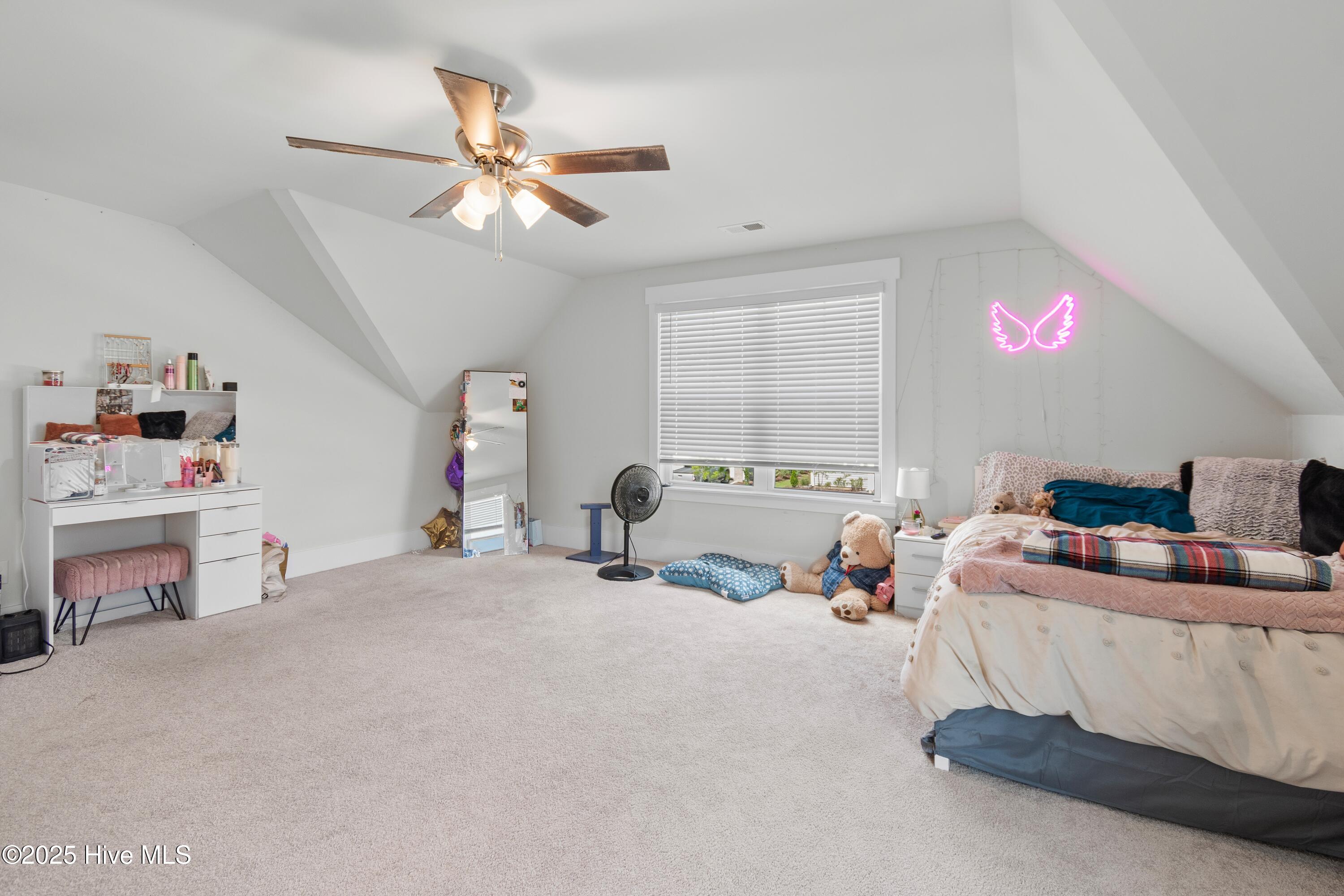 100497017 | Photo 28