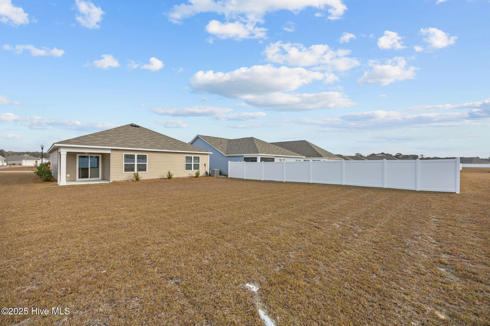 100542693 | Photo 16