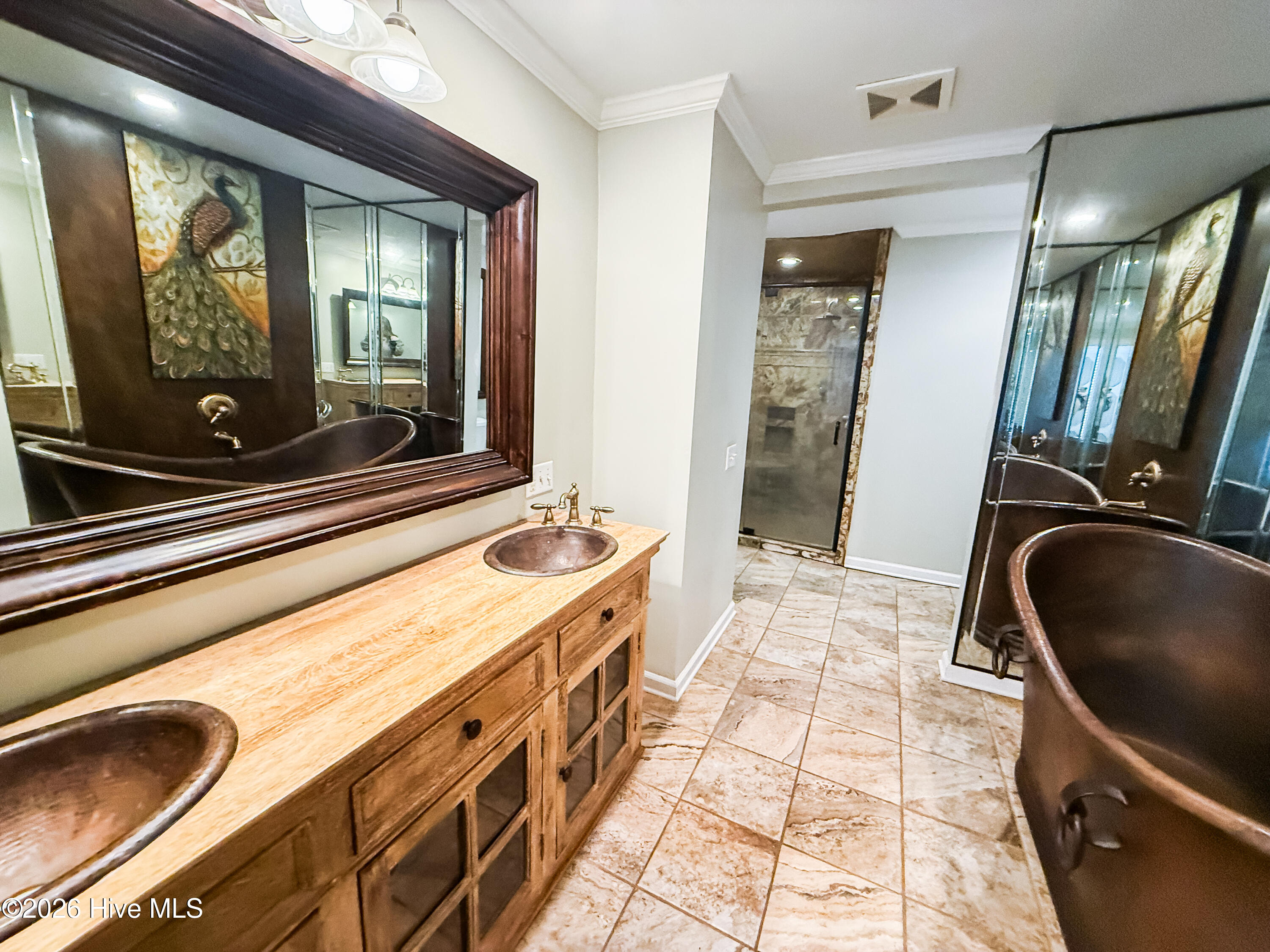 100547138 | Photo 29