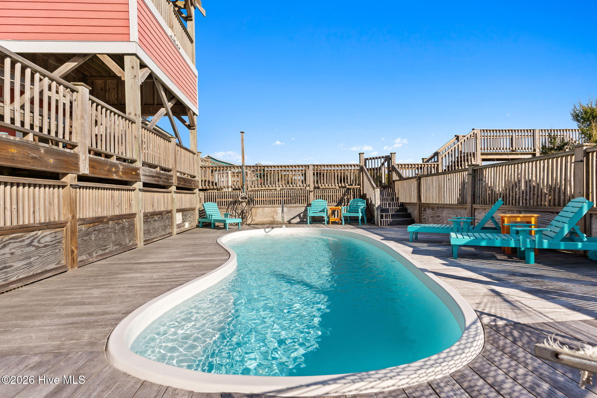 100552493 | Photo 40