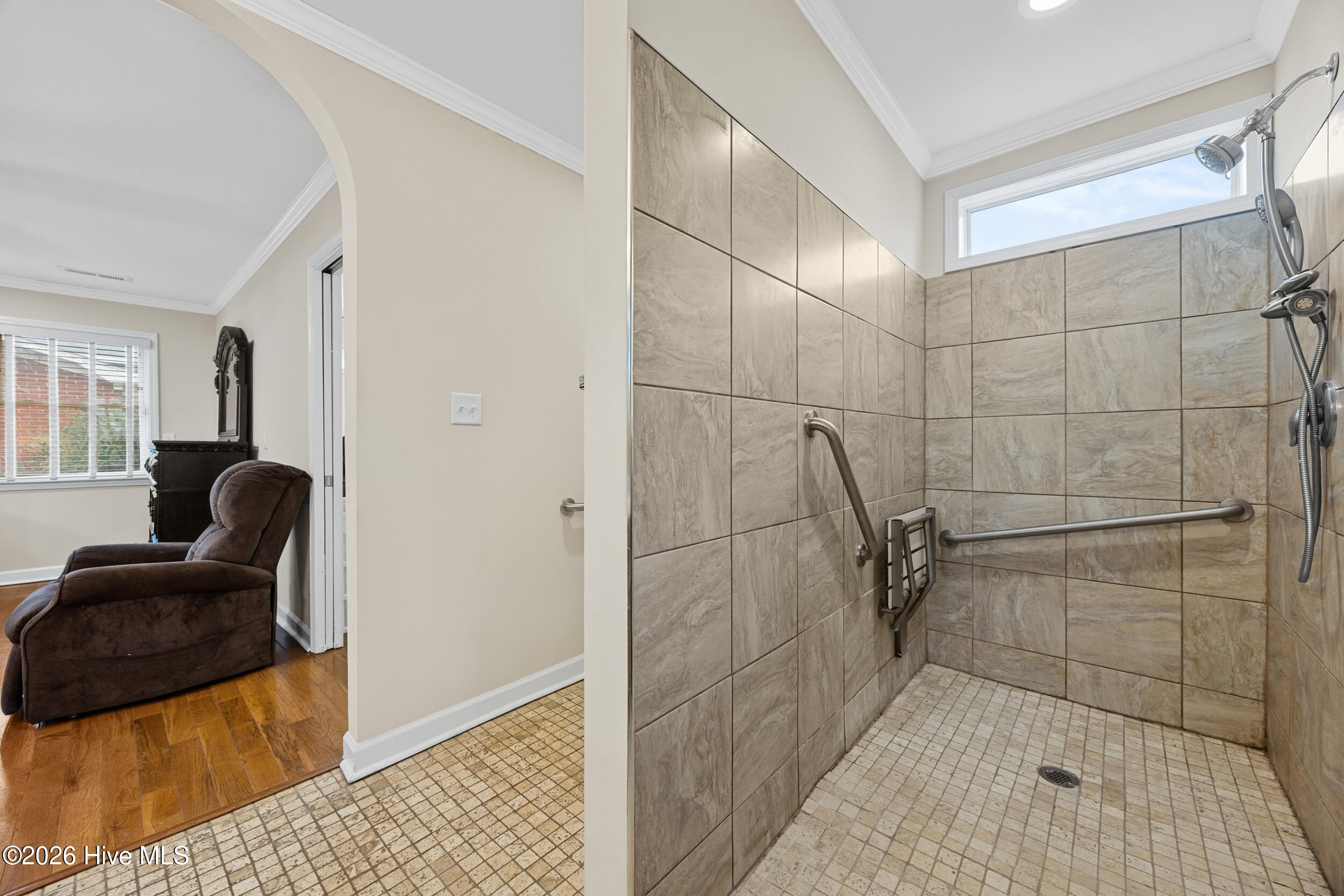 100554132 | Photo 31