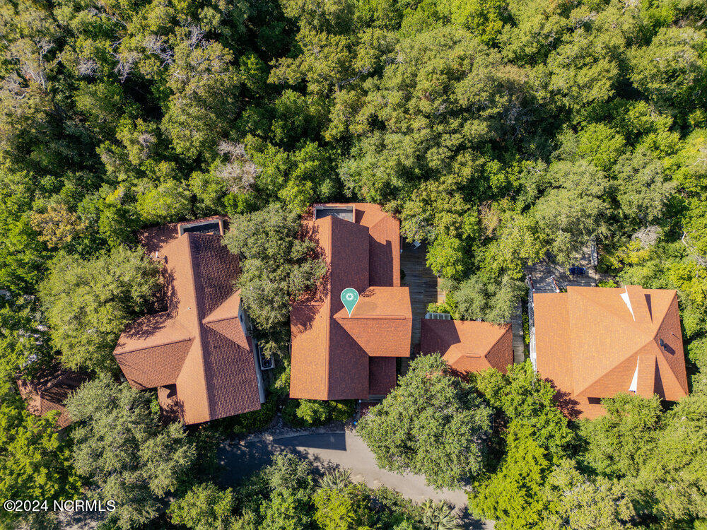 100468898 | Photo 71