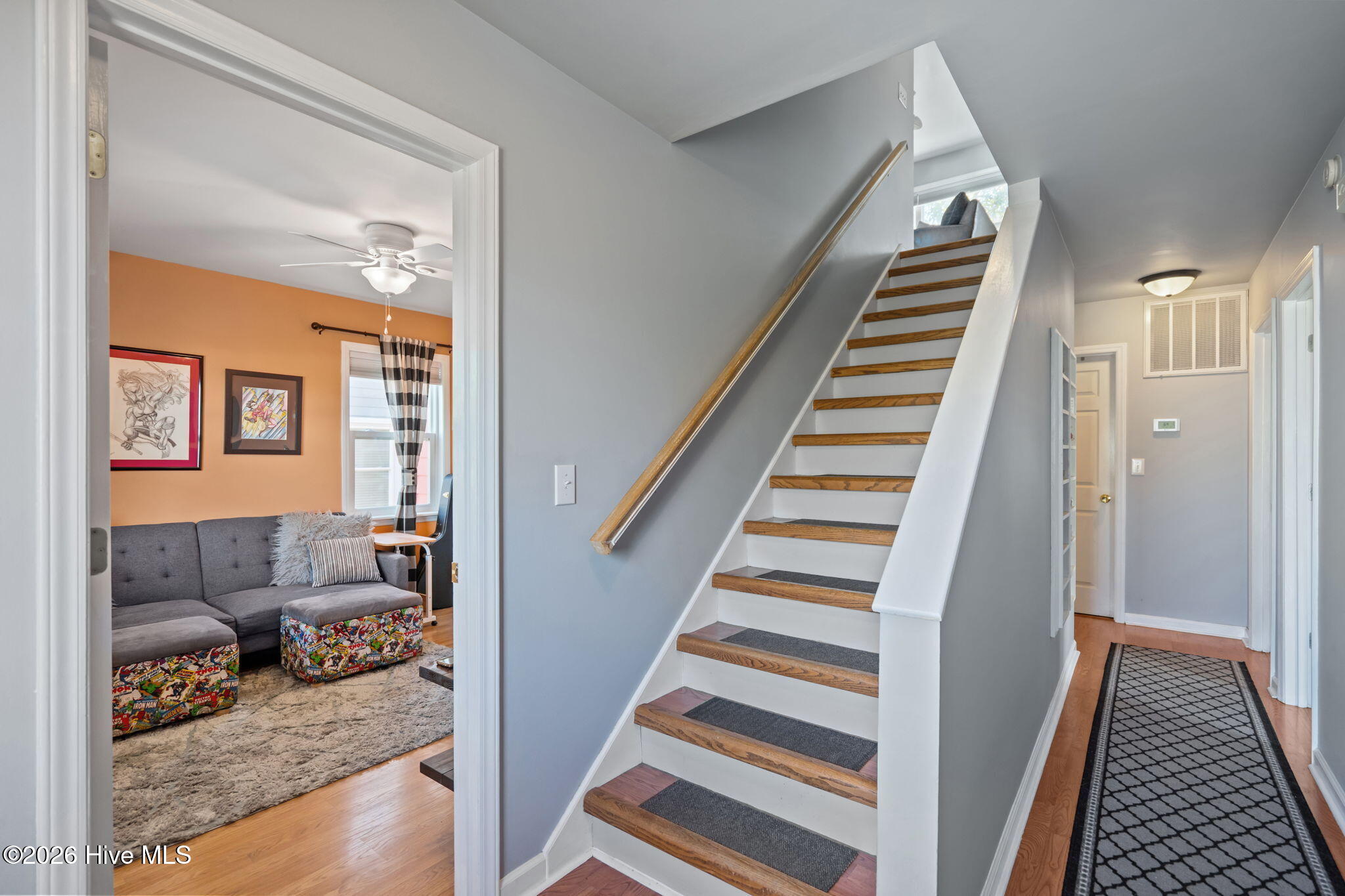 100561498 | Photo 34