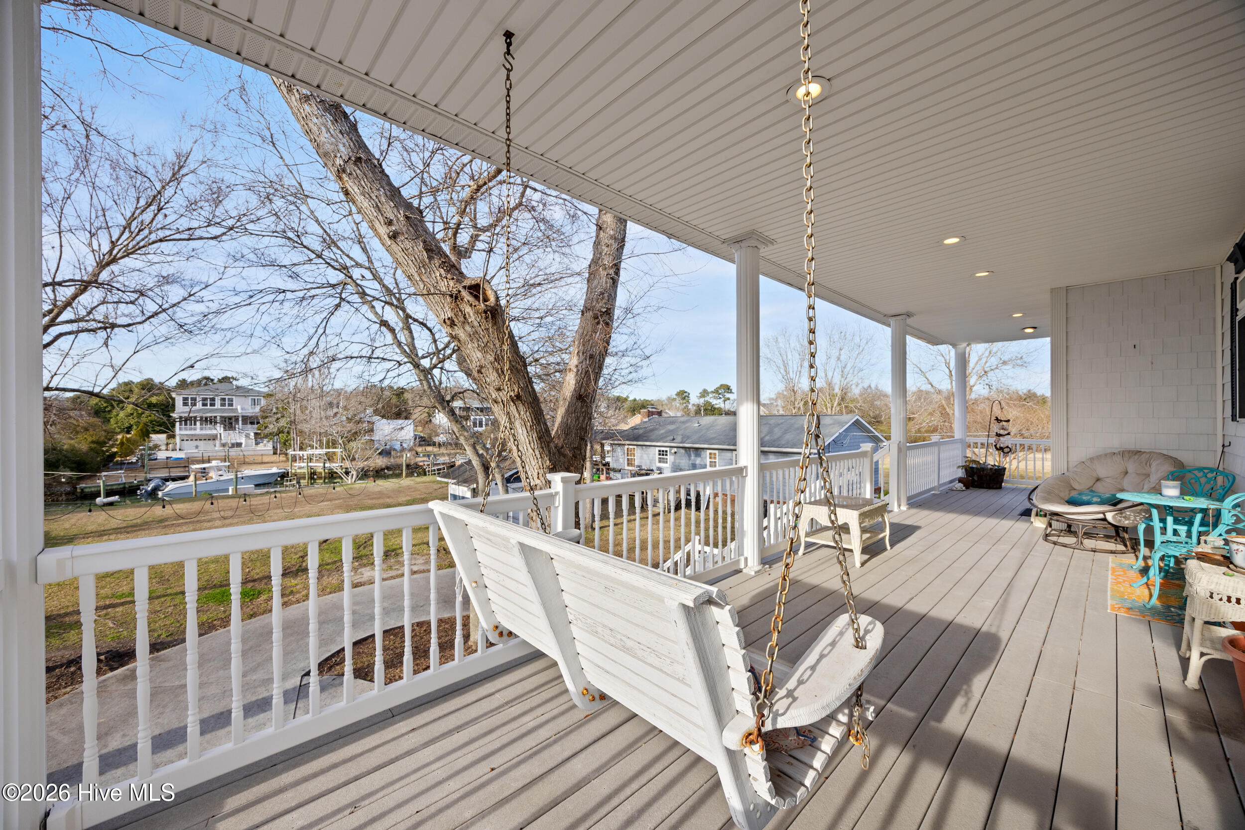 100548931 | Photo 48