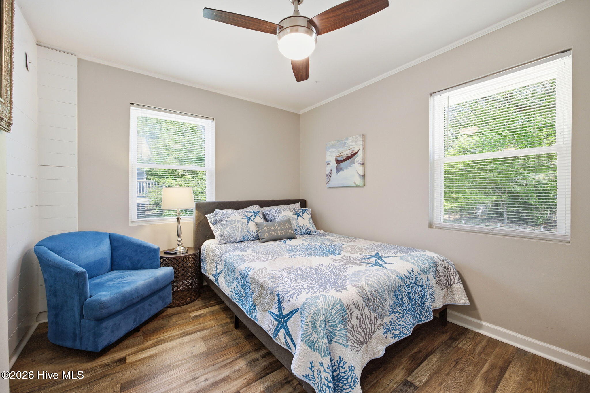 100569426 | Photo 45