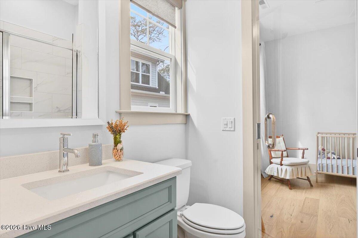 100549175 | Photo 26