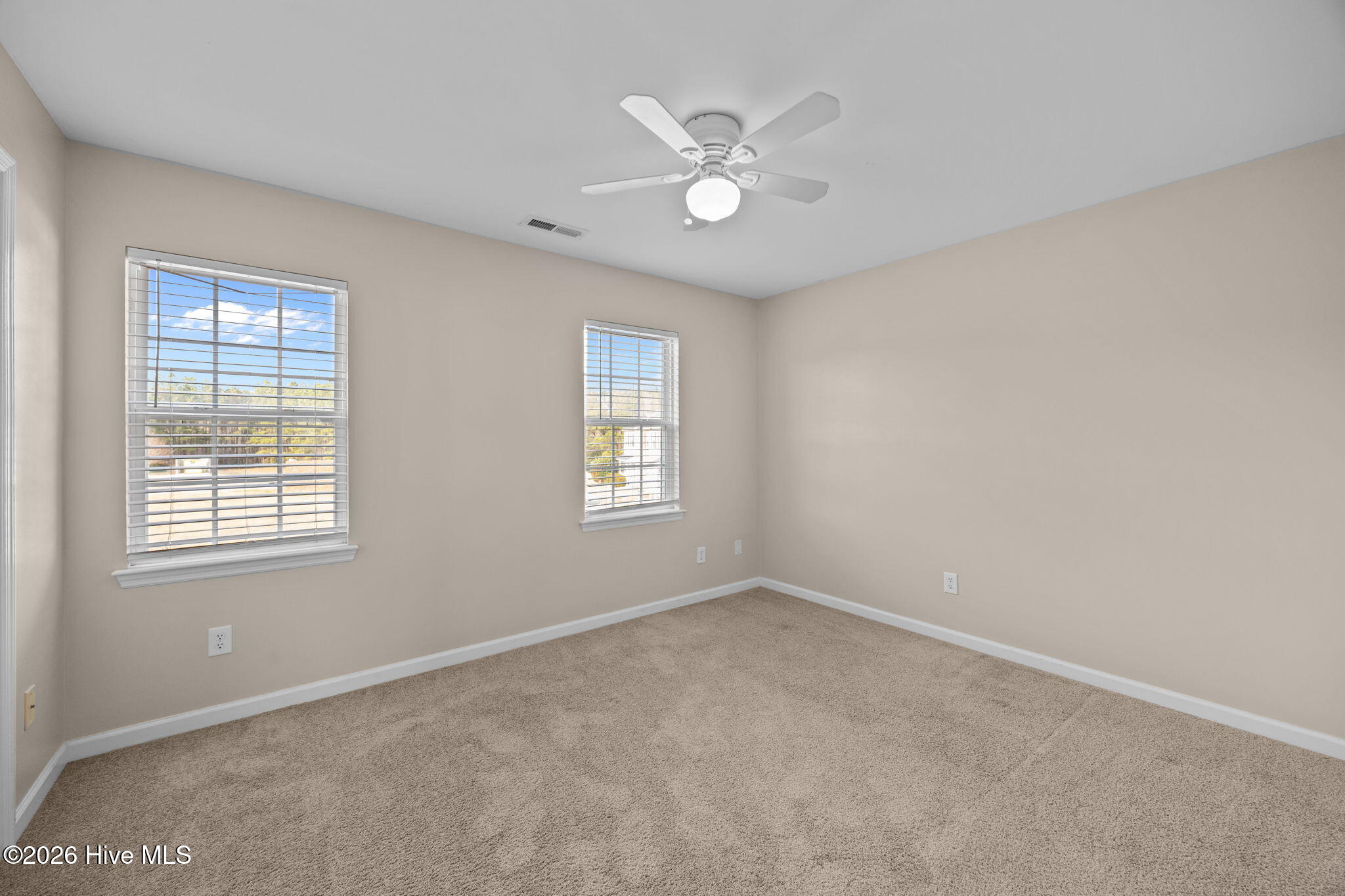 100553765 | Photo 19