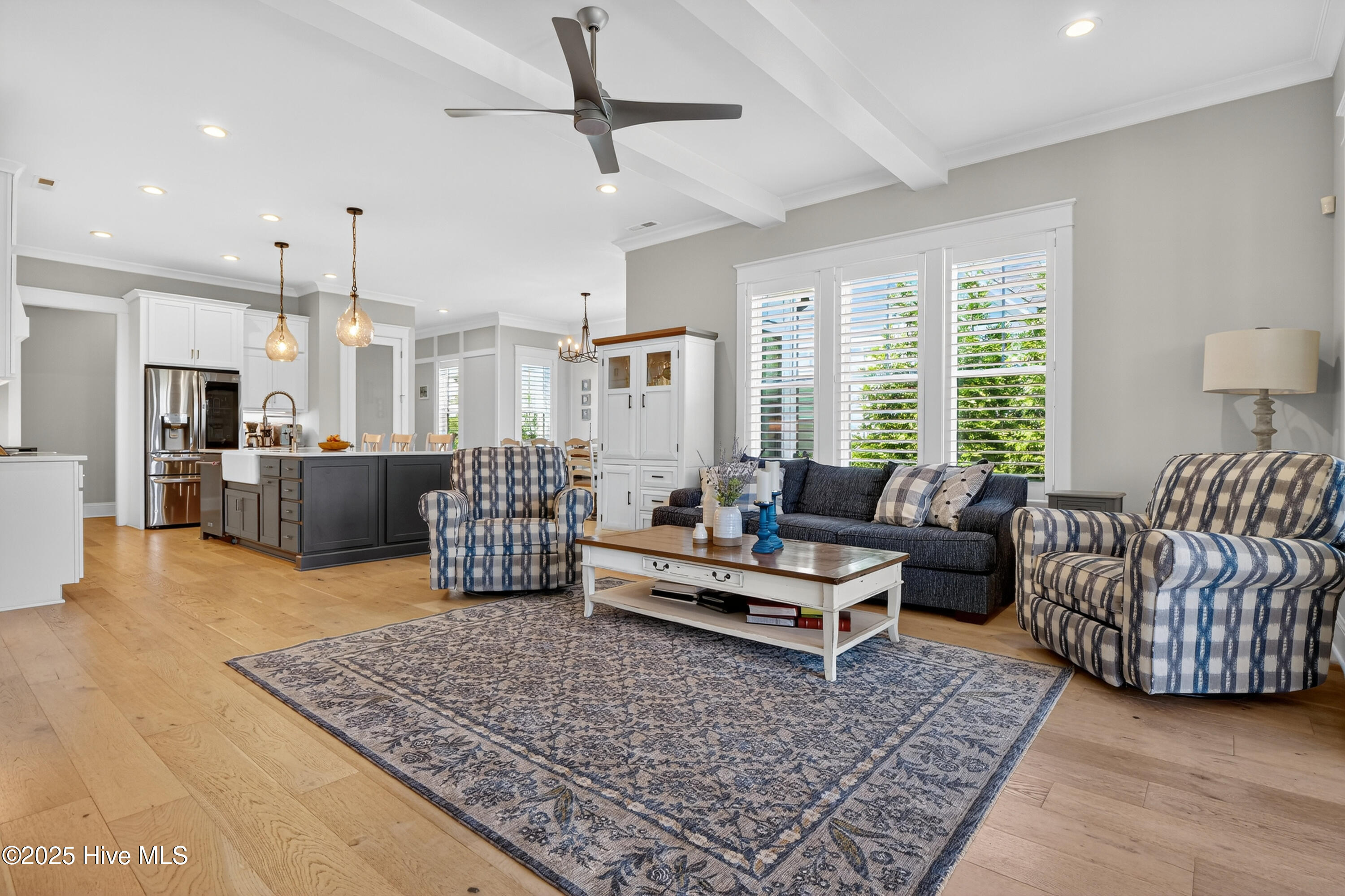 100523935 | Photo 21