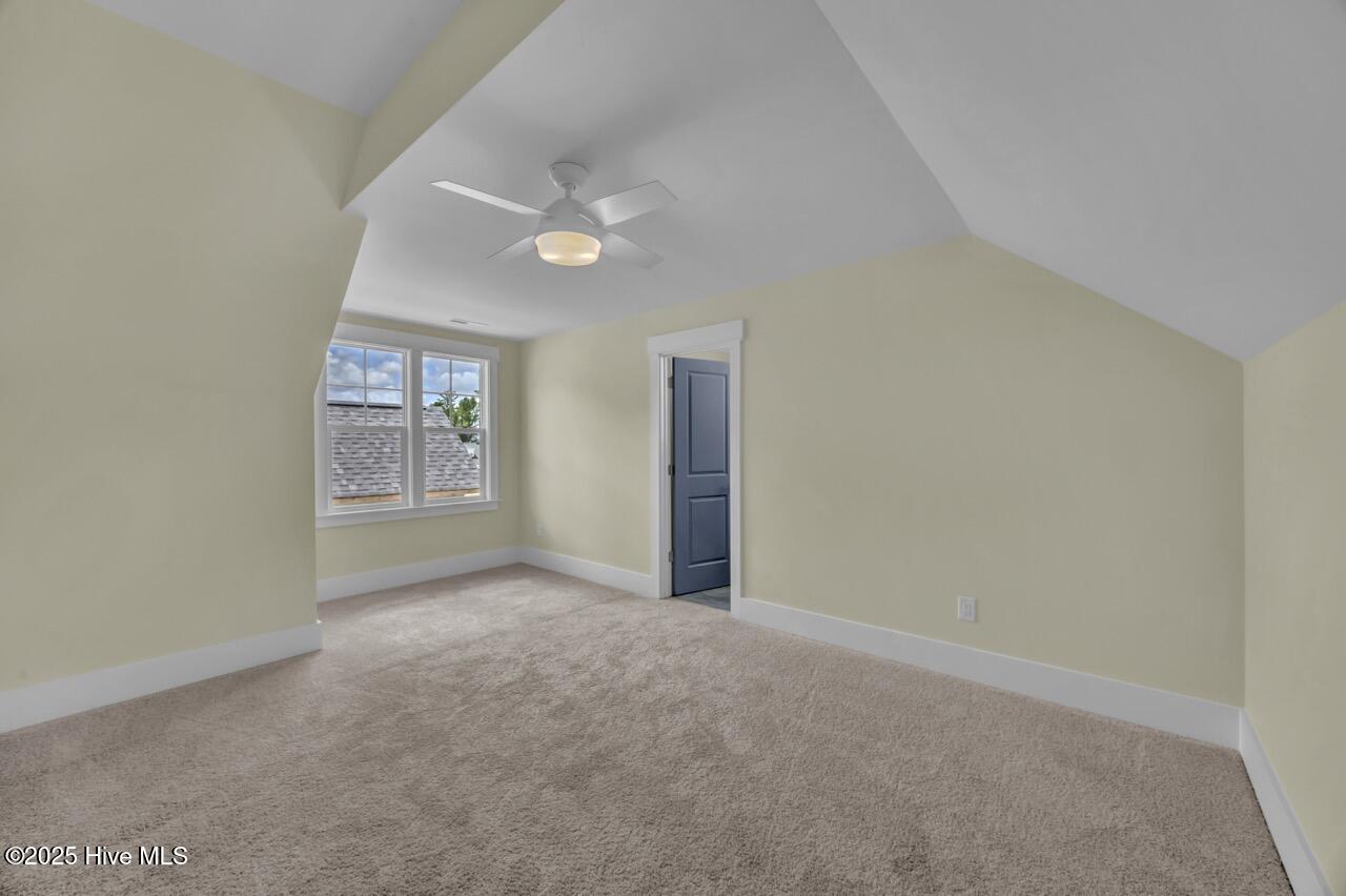 100494690 | Photo 20