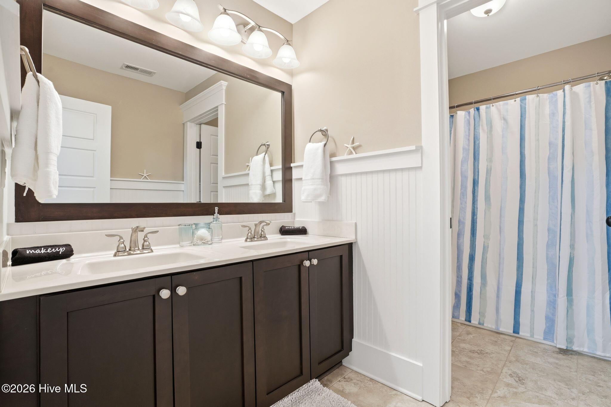 100559080 | Photo 53