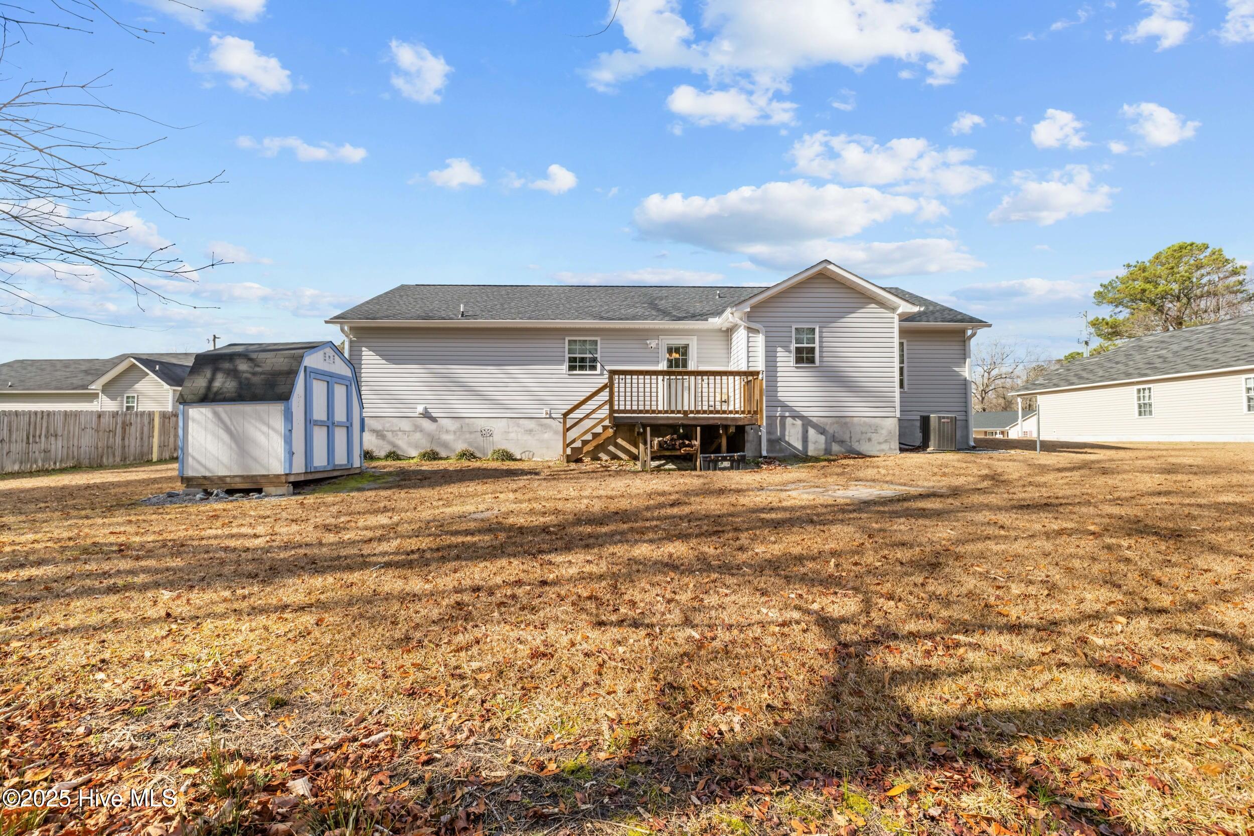 100568502 | Photo 32