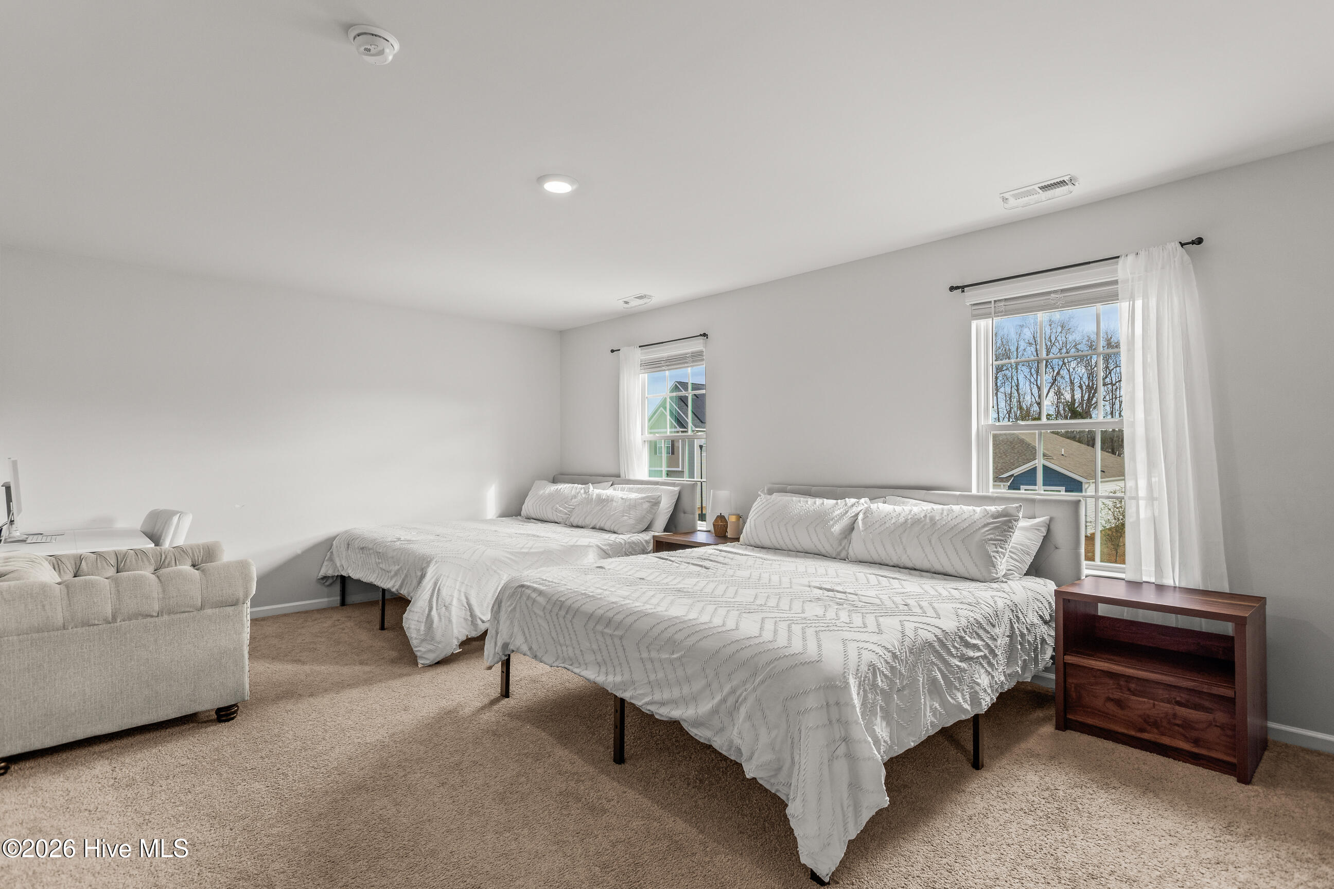 100549740 | Photo 20