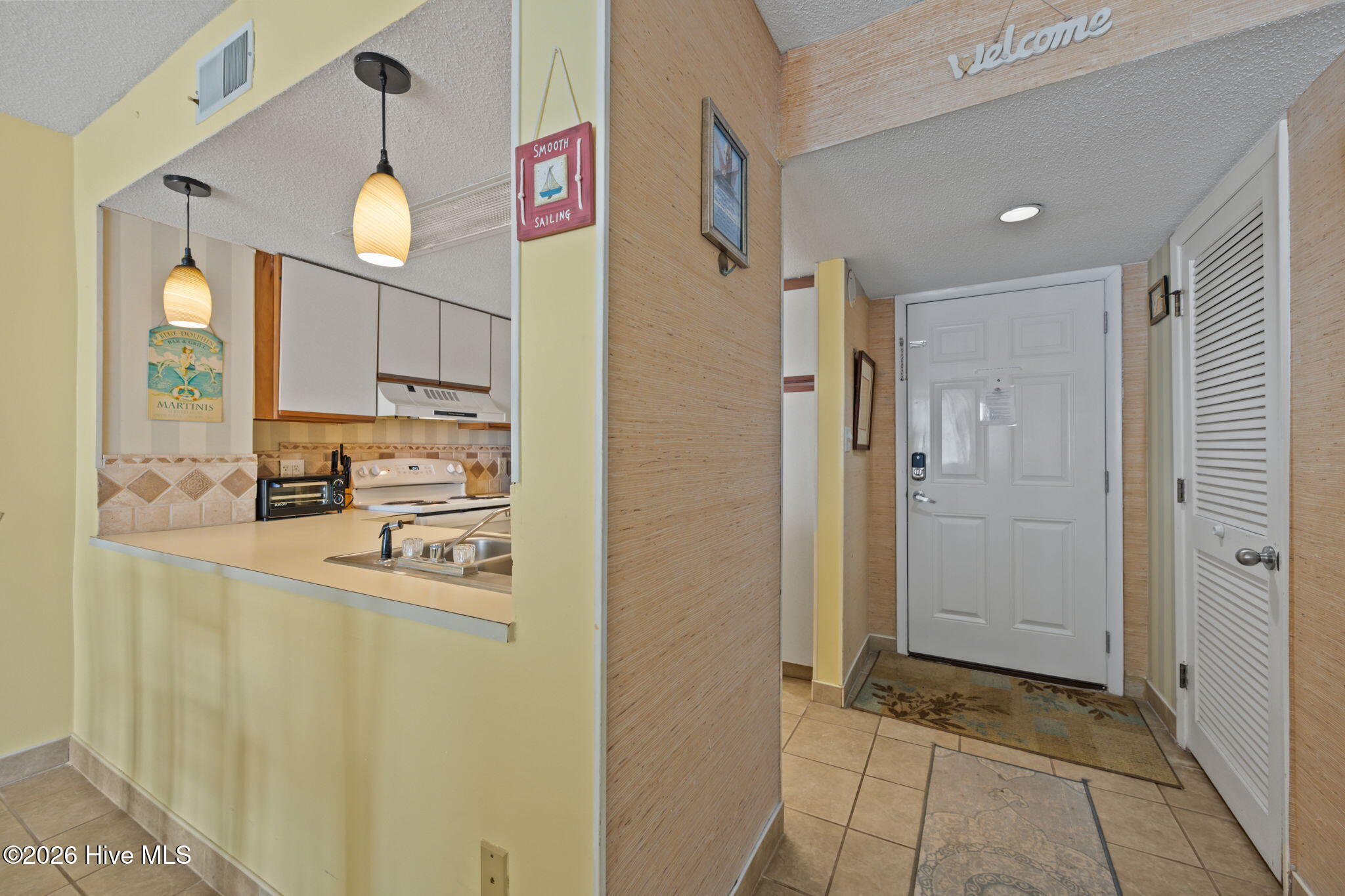 100552737 | Photo 13