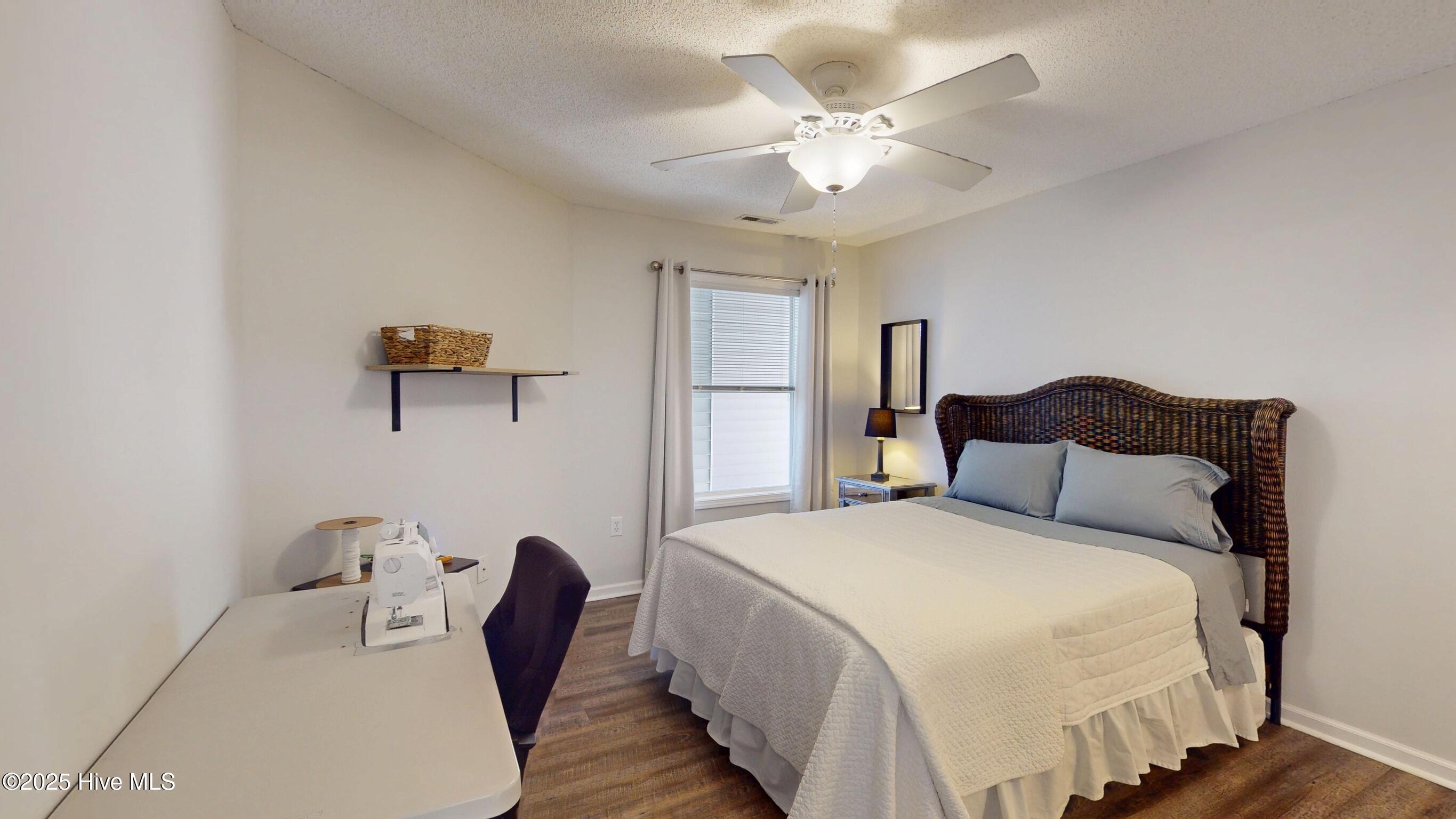 100542842 | Photo 25