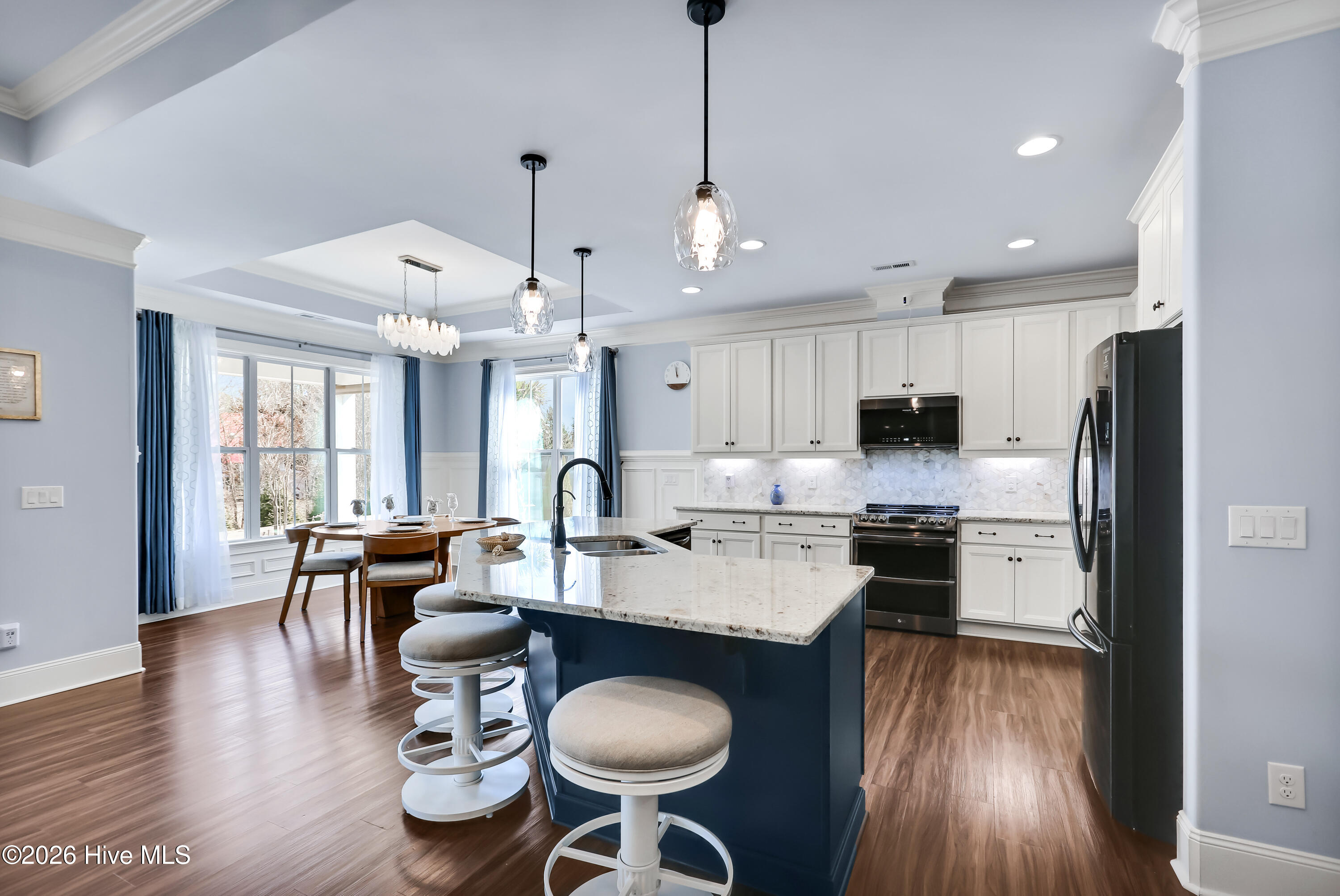 100560278 | Photo 10