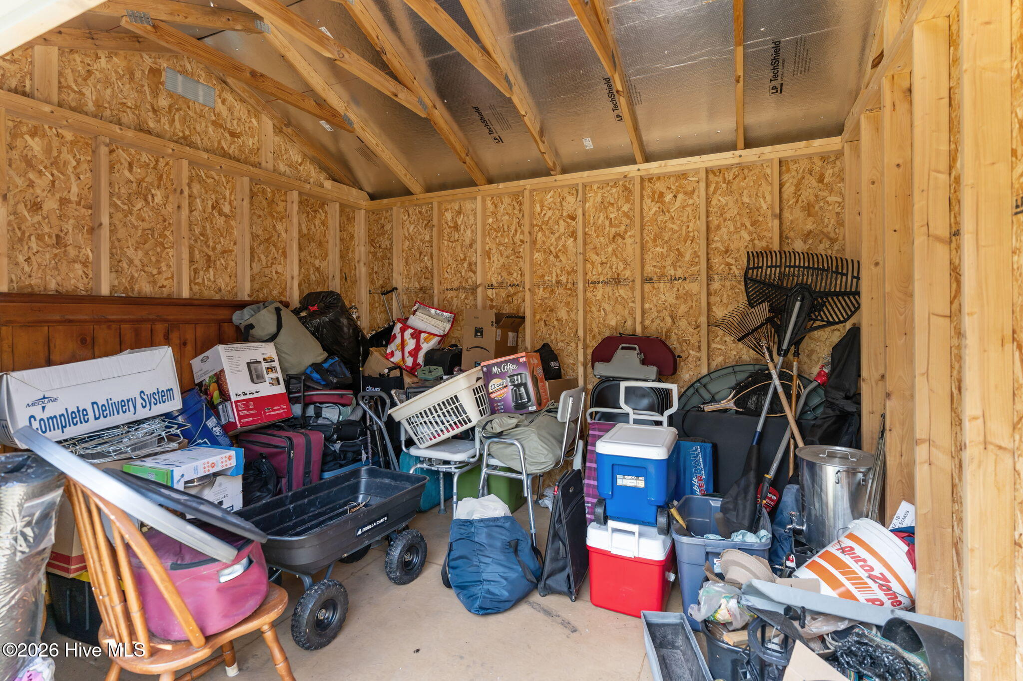 100561212 | Photo 44