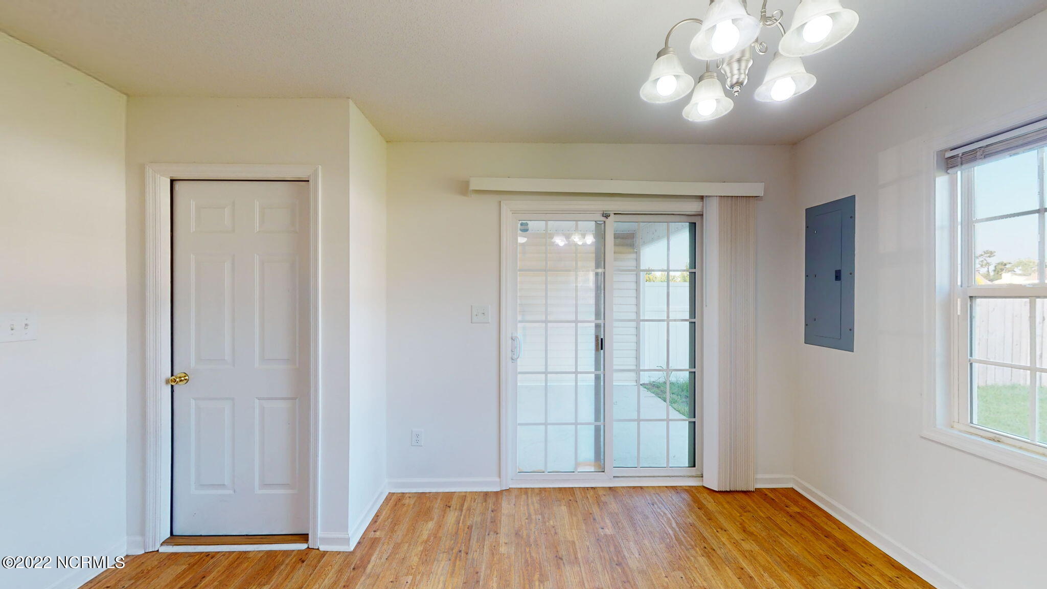 100557503 | Photo 13