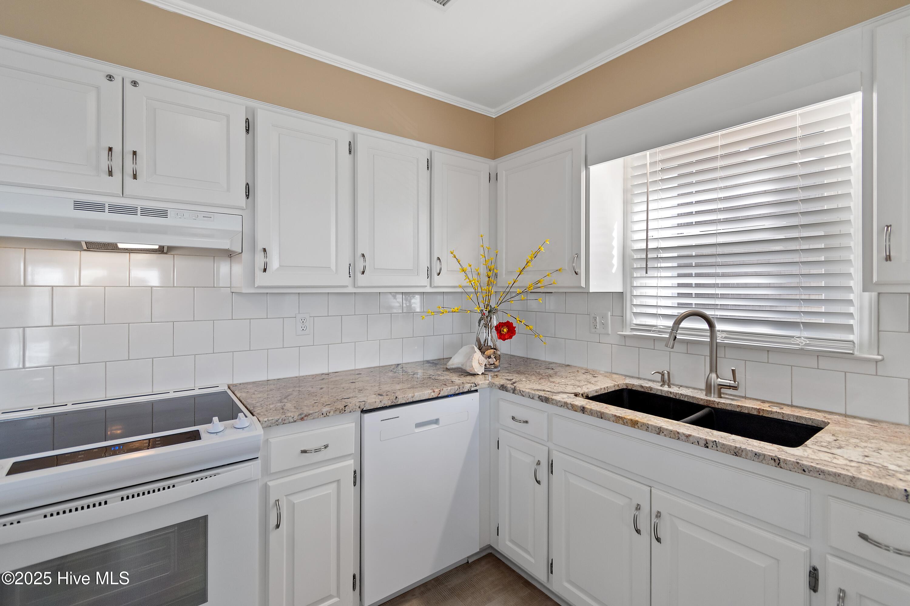 100520604 | Photo 27