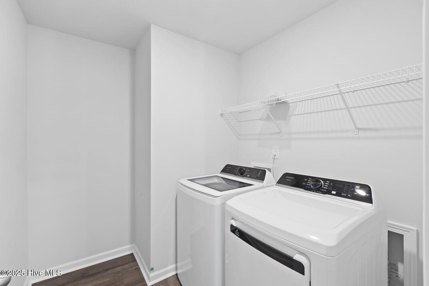 100532613 | Photo 21