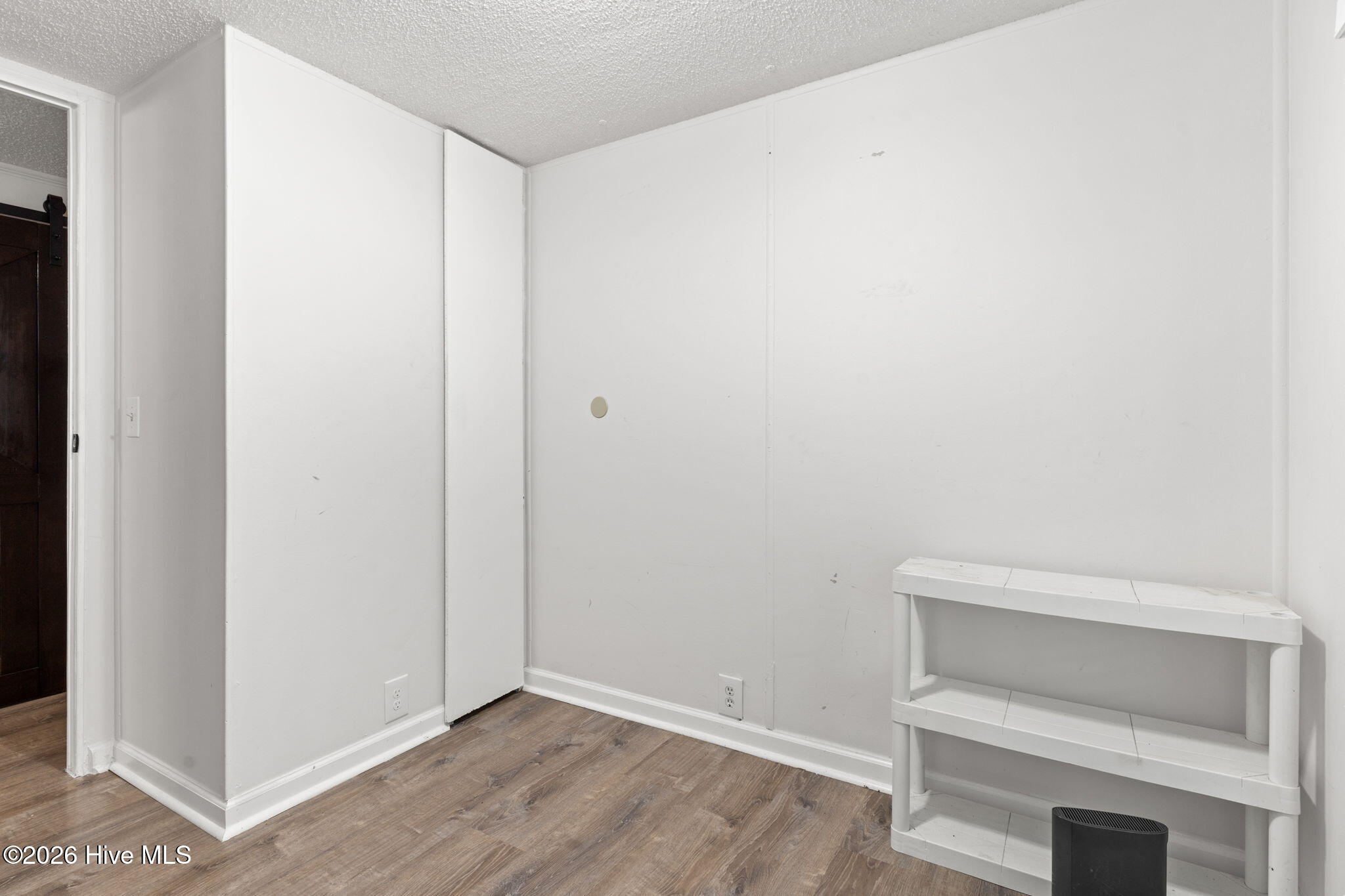 100547685 | Photo 33