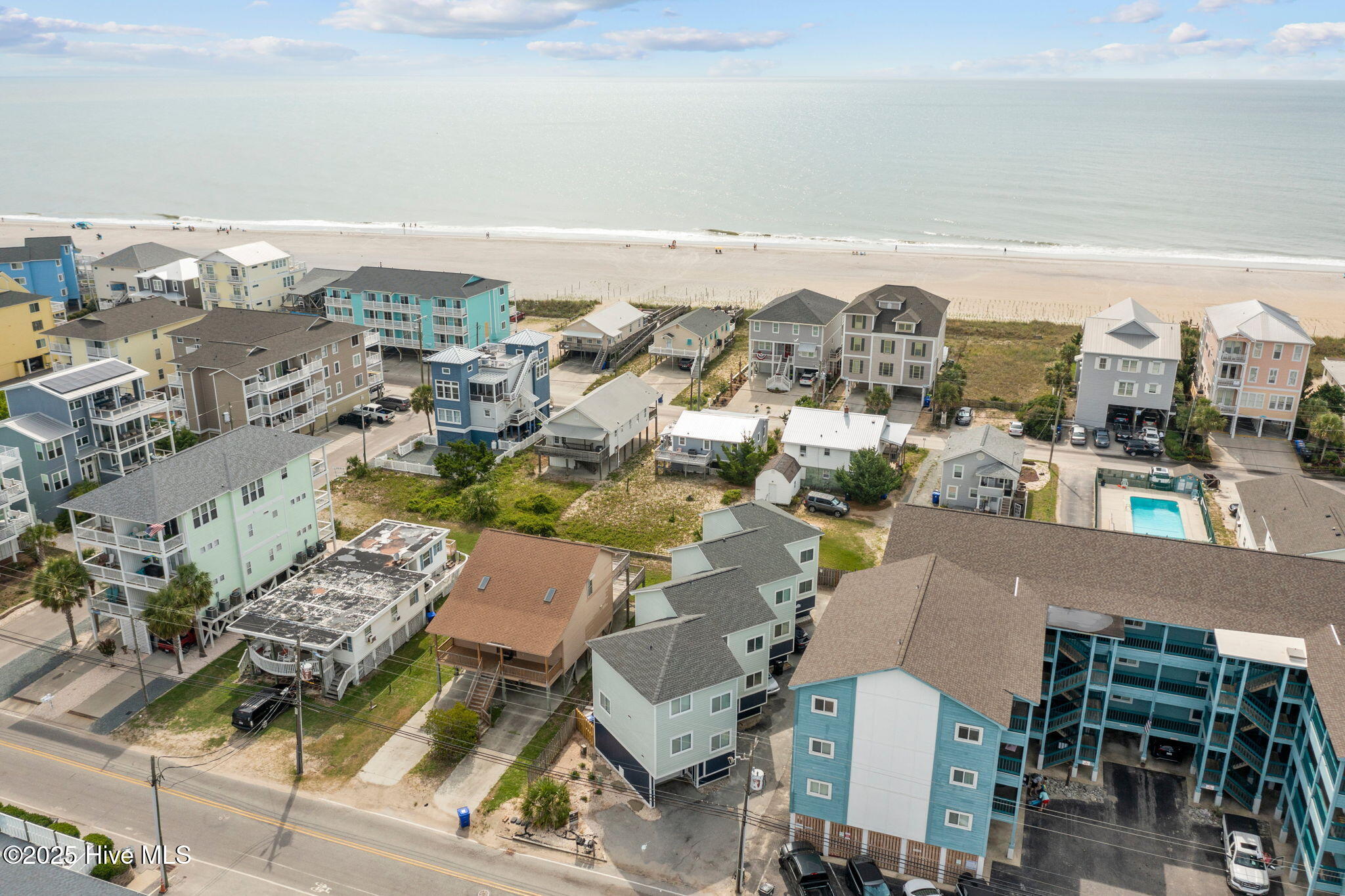 100531812 | Photo 42