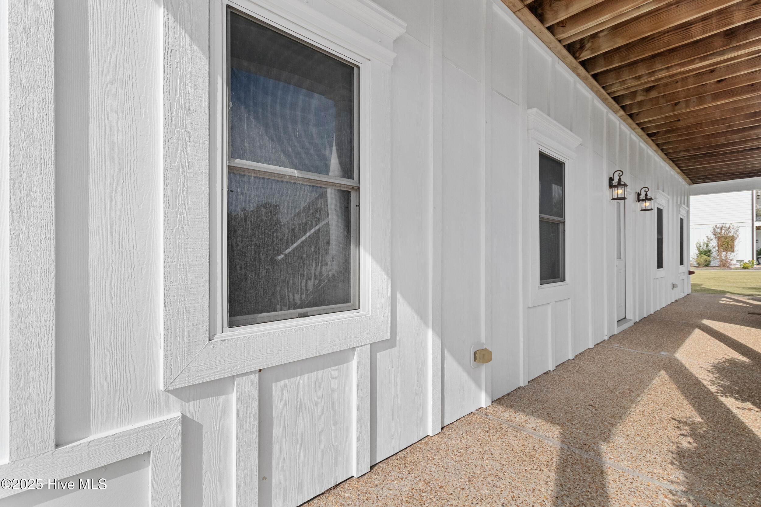 100538767 | Photo 53