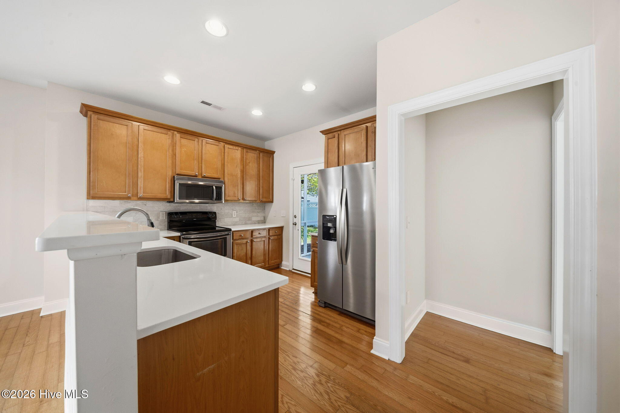 100566234 | Photo 22