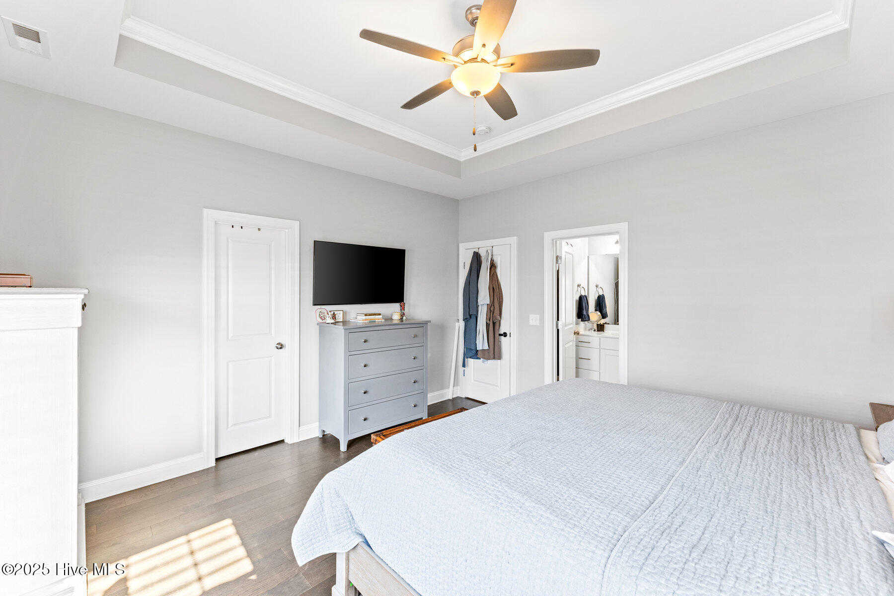 100547714 | Photo 21