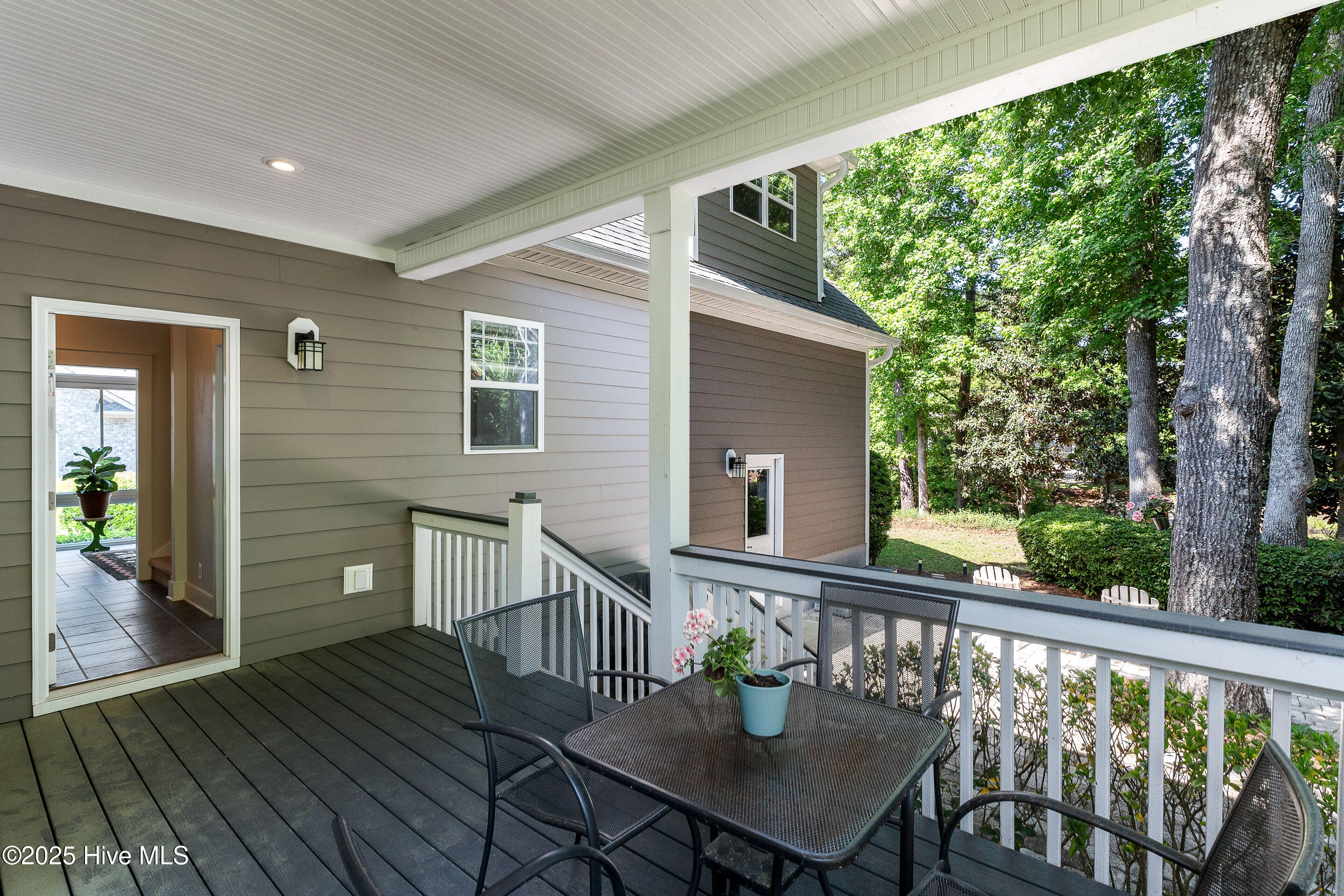 100505939 | Photo 54