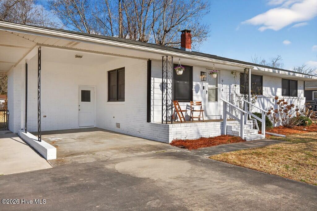 914 Greenfield Heights 