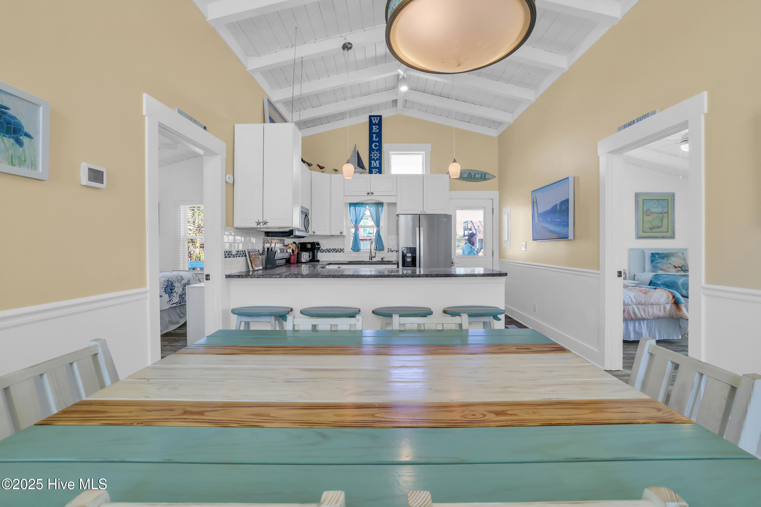 100536286 | Photo 16