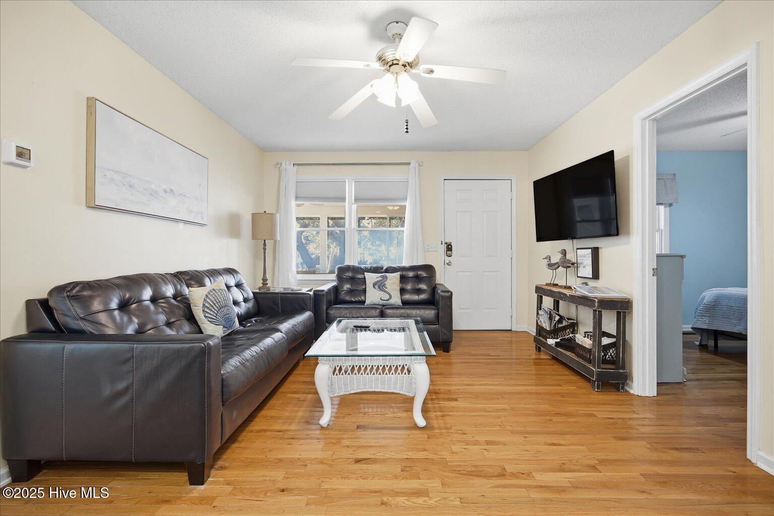 100546688 | Photo 17