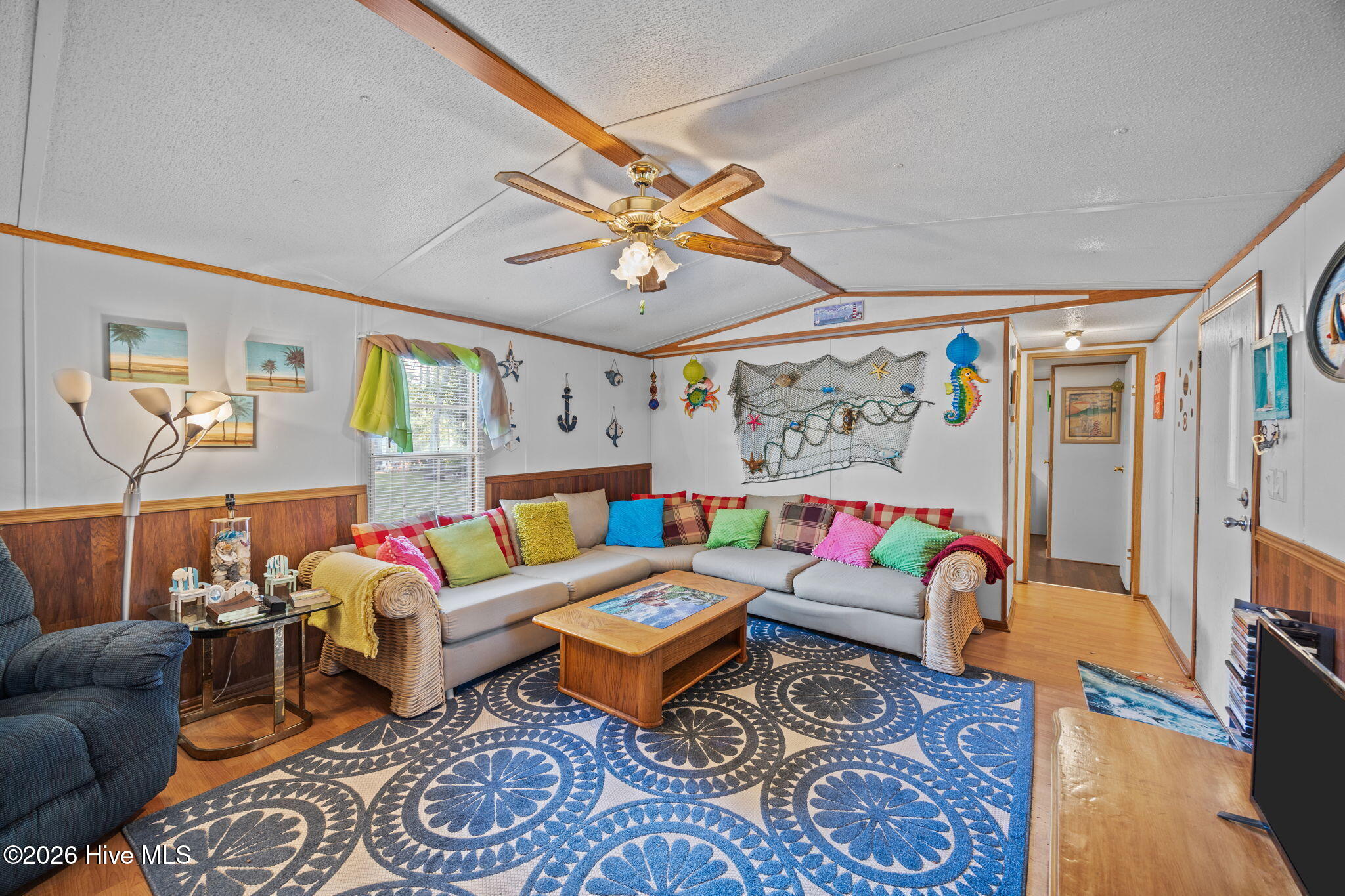 100552918 | Photo 21