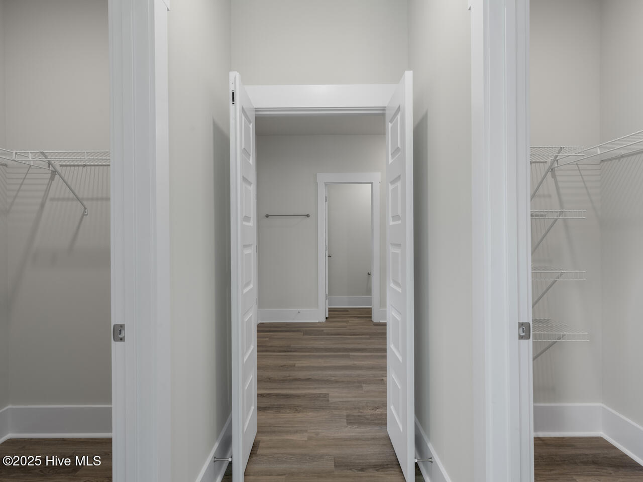 100544073 | Photo 17