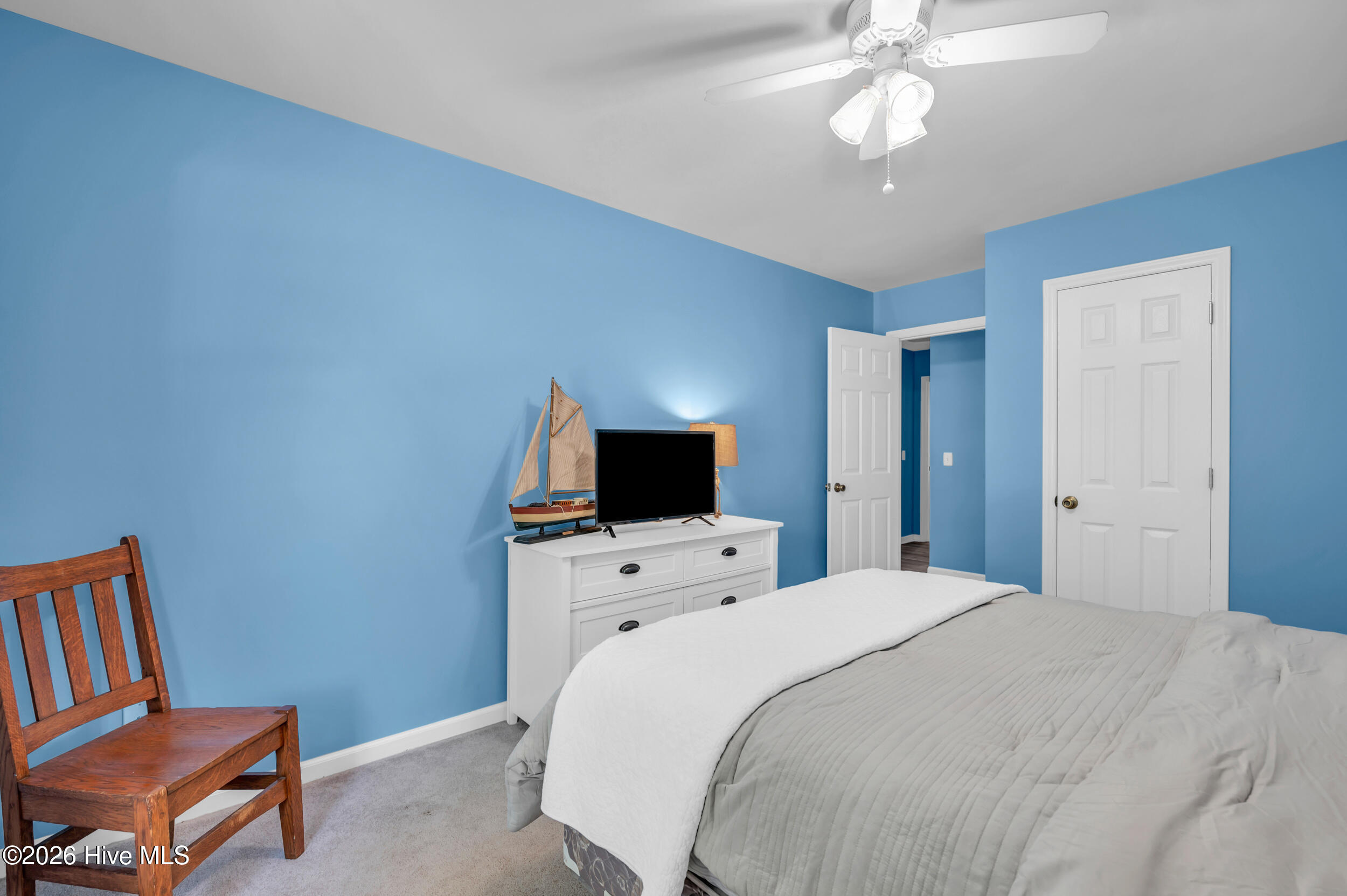 100565578 | Photo 24