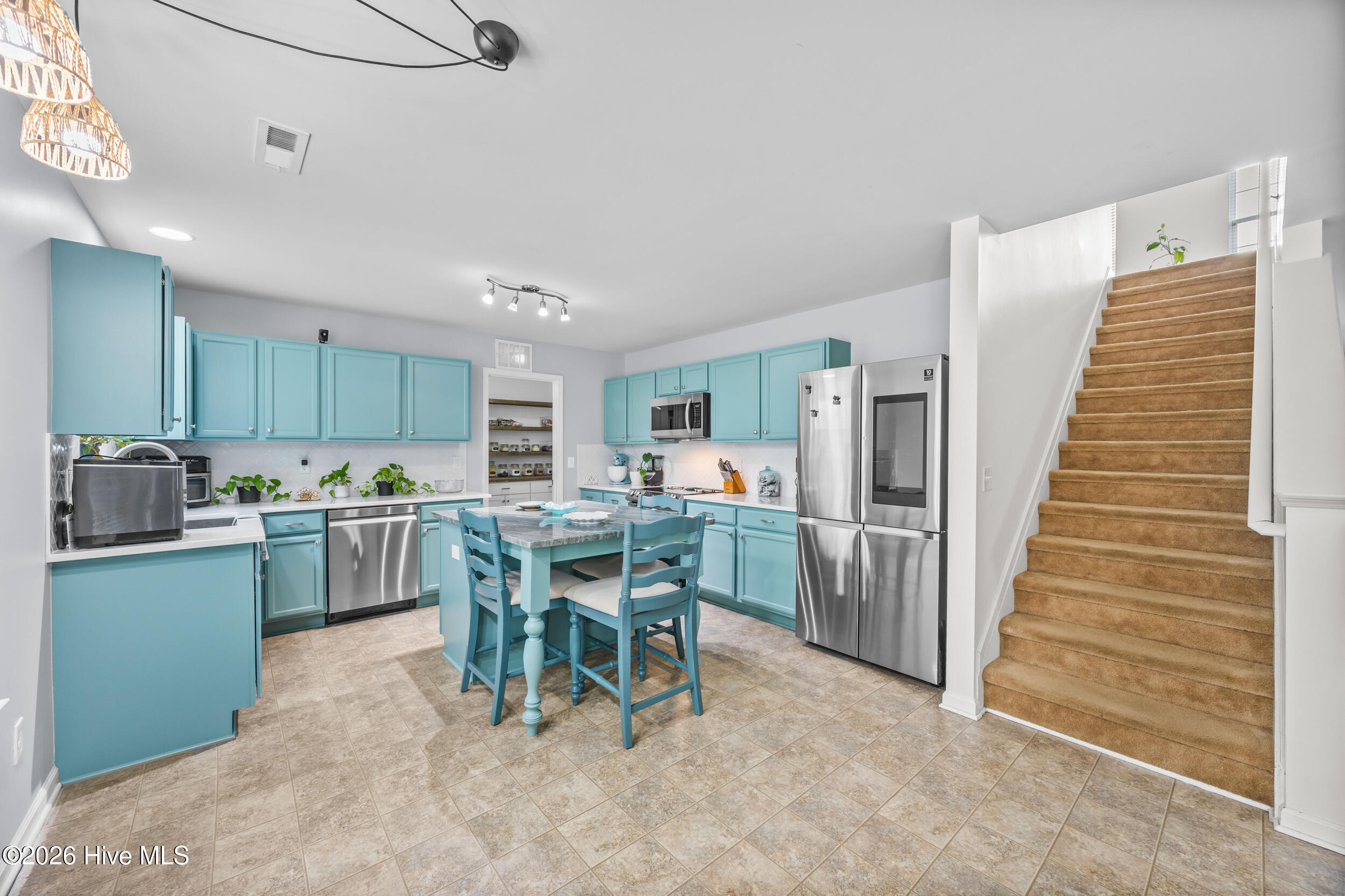 100552487 | Photo 16