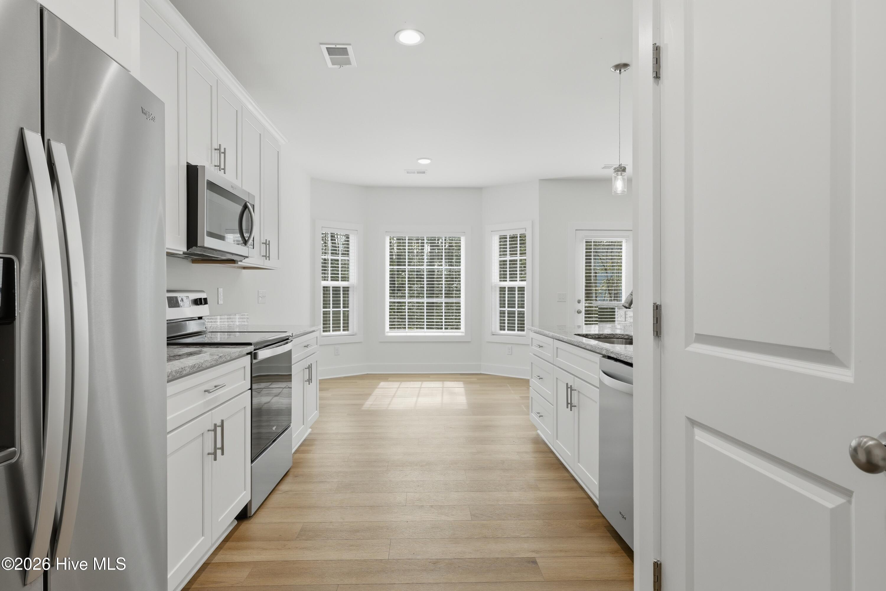 100561503 | Photo 20