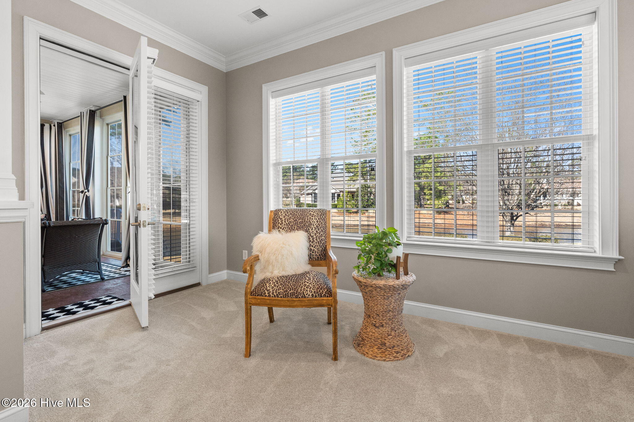 100559683 | Photo 24