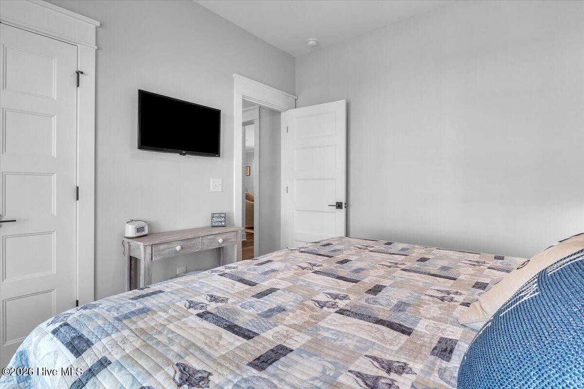 100565716 | Photo 19