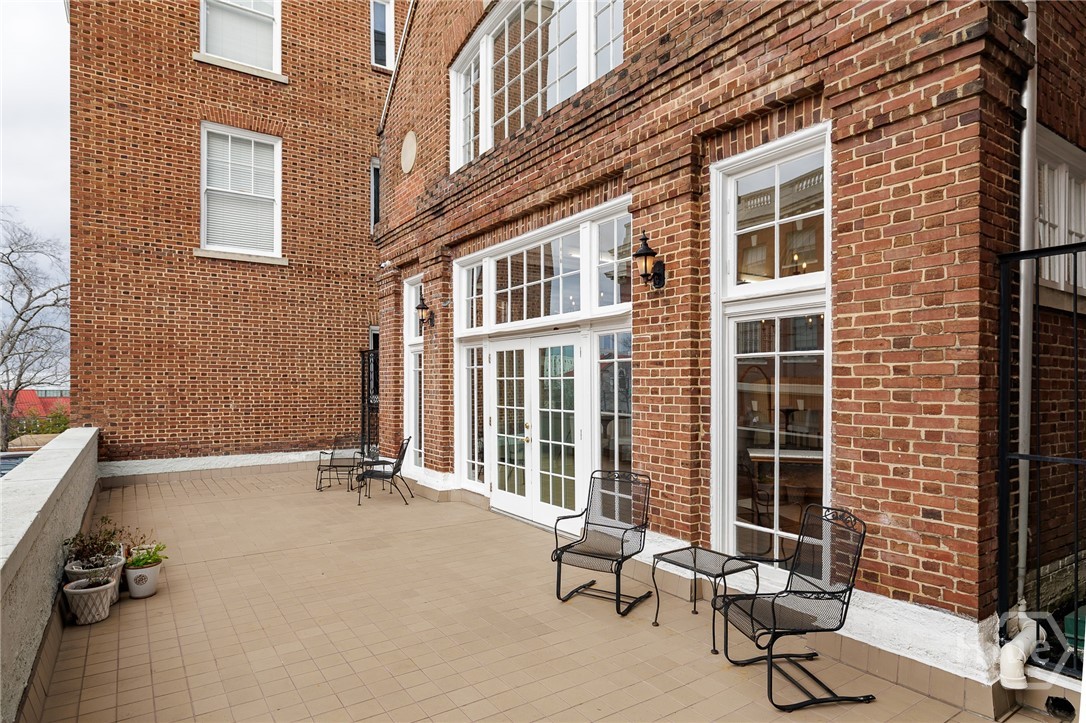 247 E Washington Street 409