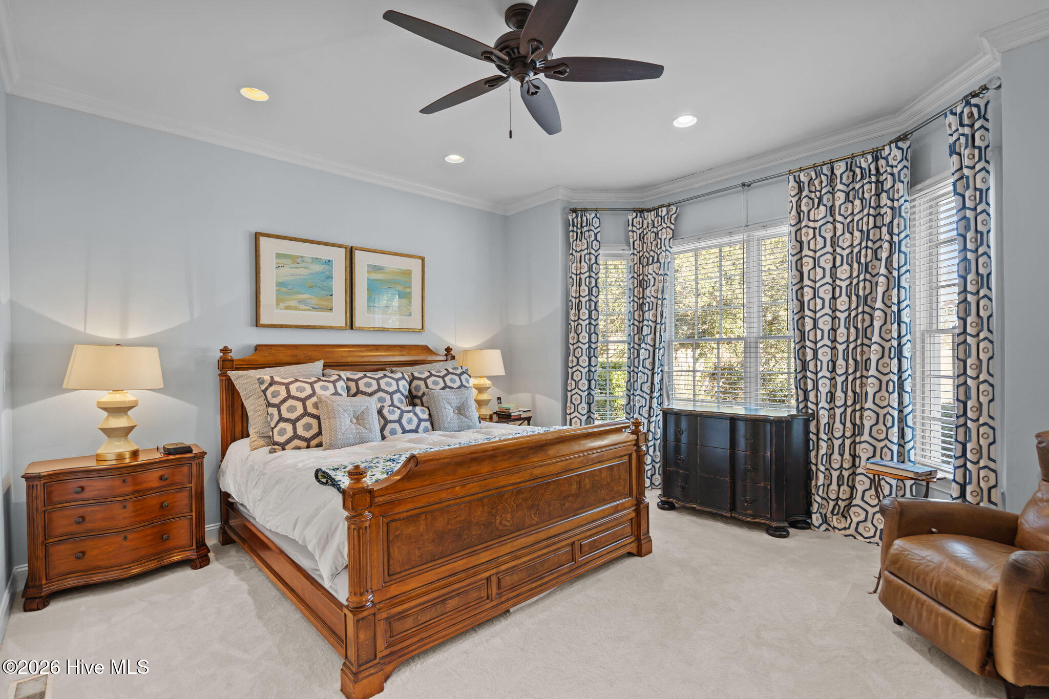 100554468 | Photo 22