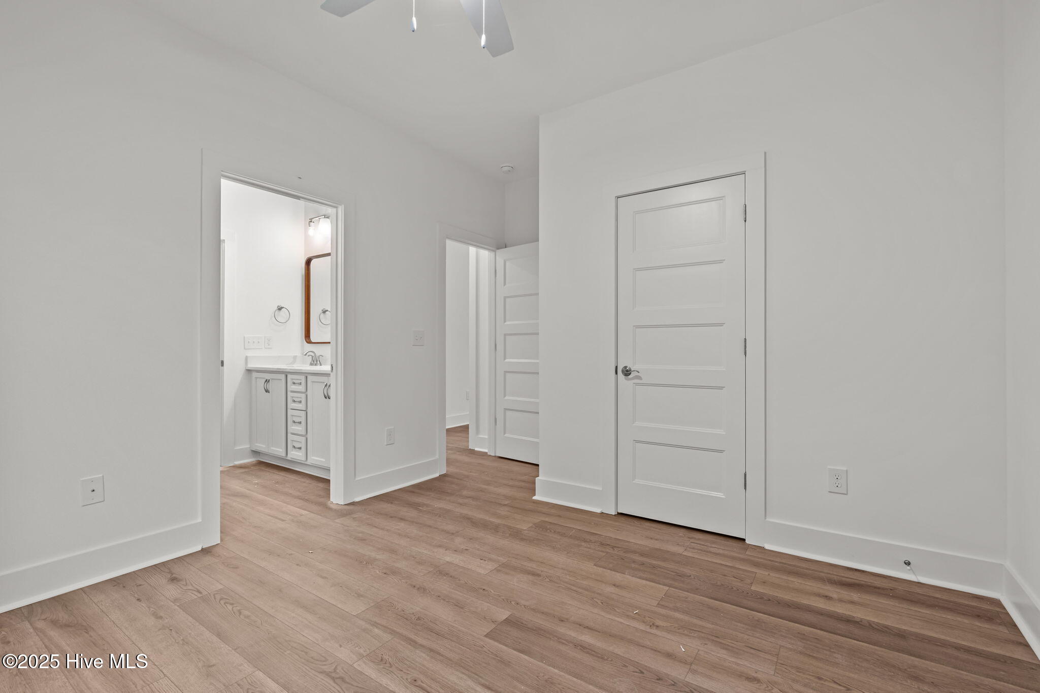 1099 Ring Road